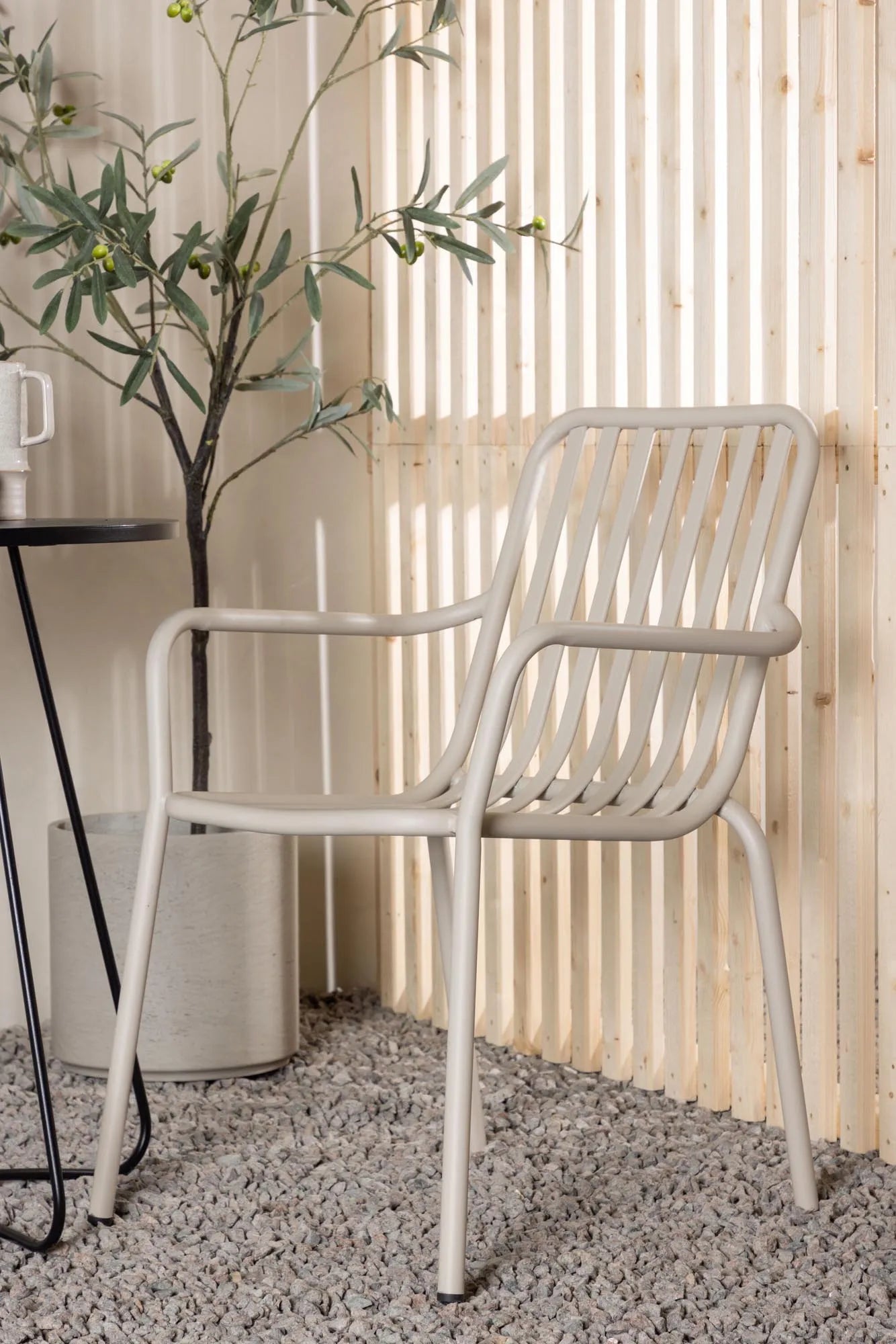 Robustes Bacong Tischset ⌀60cm für gemütliche Outdoor-Erlebnisse.