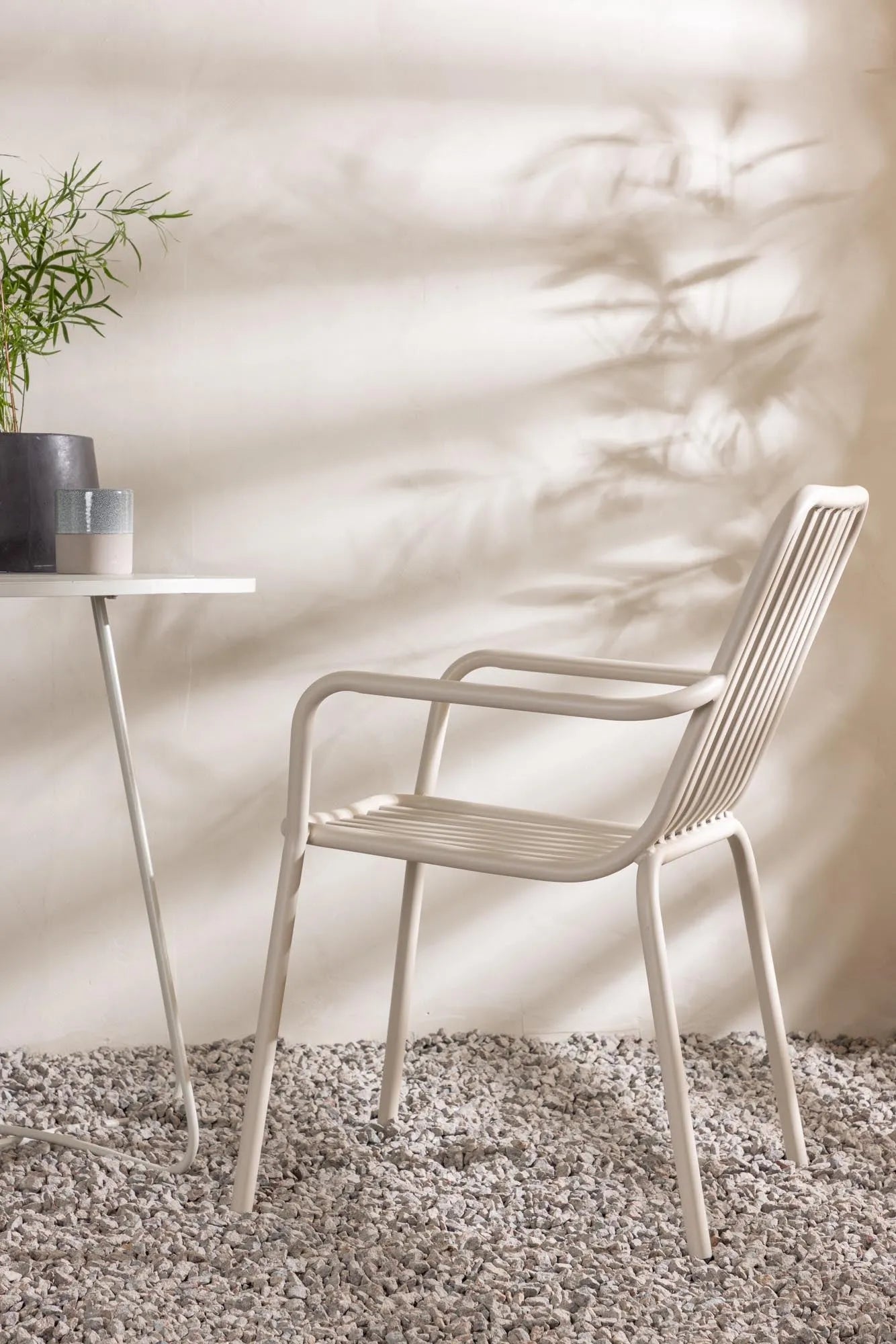 Elegantes Bacong Tischset für stilvolle Outdoor-Momente von Venture Home.