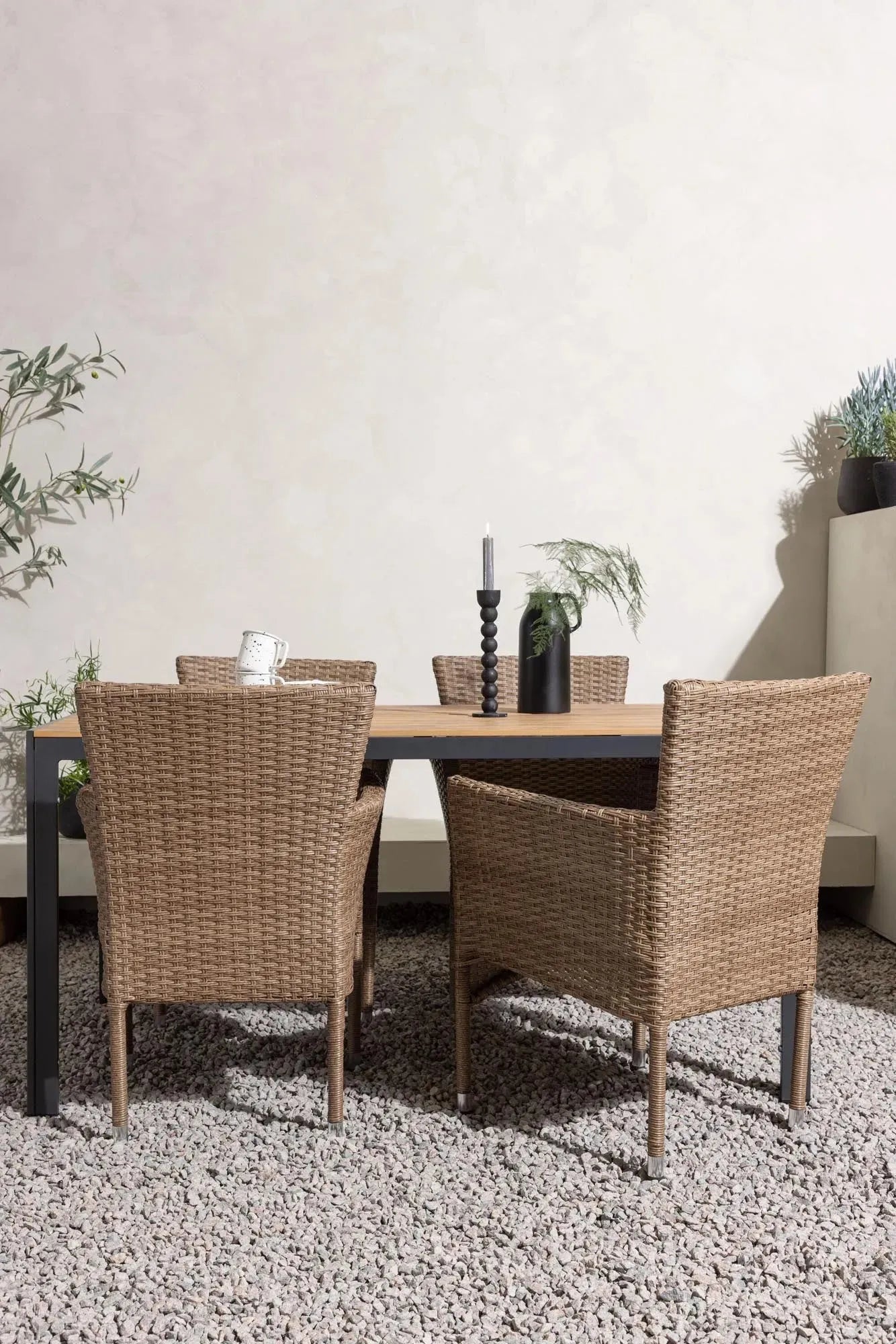 Elegantes Tischset für stilvolle Outdoor-Dinner von Venture Home.