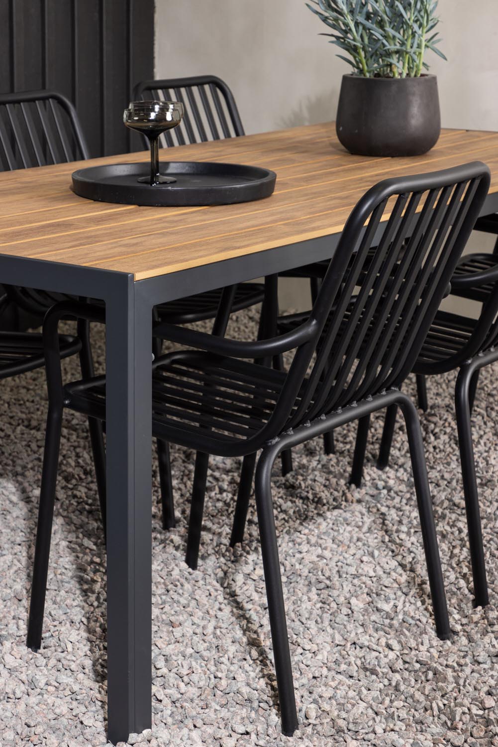 Break Outdoor-Tischset + Peking 205cm/6St. in Schwarz präsentiert im Onlineshop von KAQTU Design AG. Gartentischset ist von Venture Home