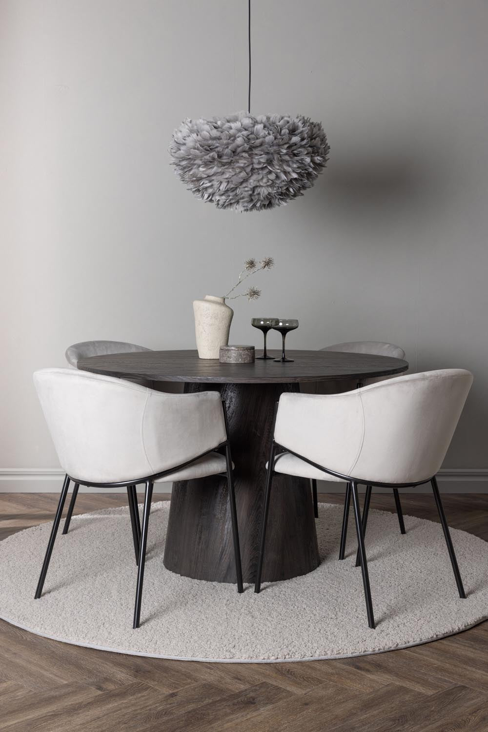 Lanzo Esszimmerset + Evelina ⌀120cm/4St. in Schwarzgrau präsentiert im Onlineshop von KAQTU Design AG. Esszimmerset ist von Venture Home