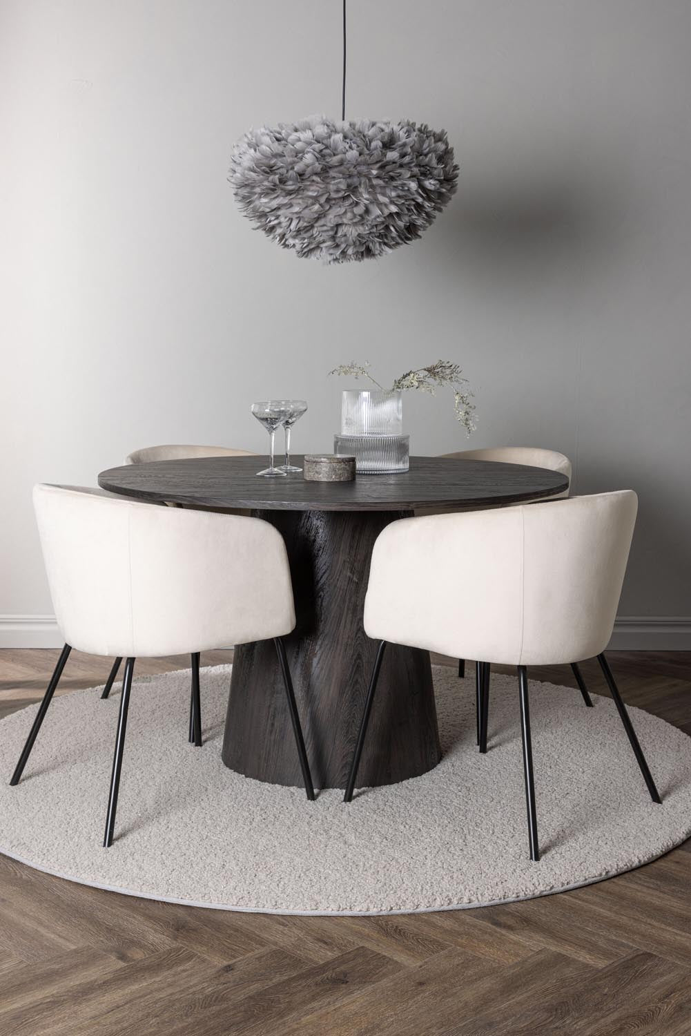 Lanzo Esszimmerset + Berit ⌀120cm/4St. in Braun / Schwarz präsentiert im Onlineshop von KAQTU Design AG. Esszimmerset ist von Venture Home