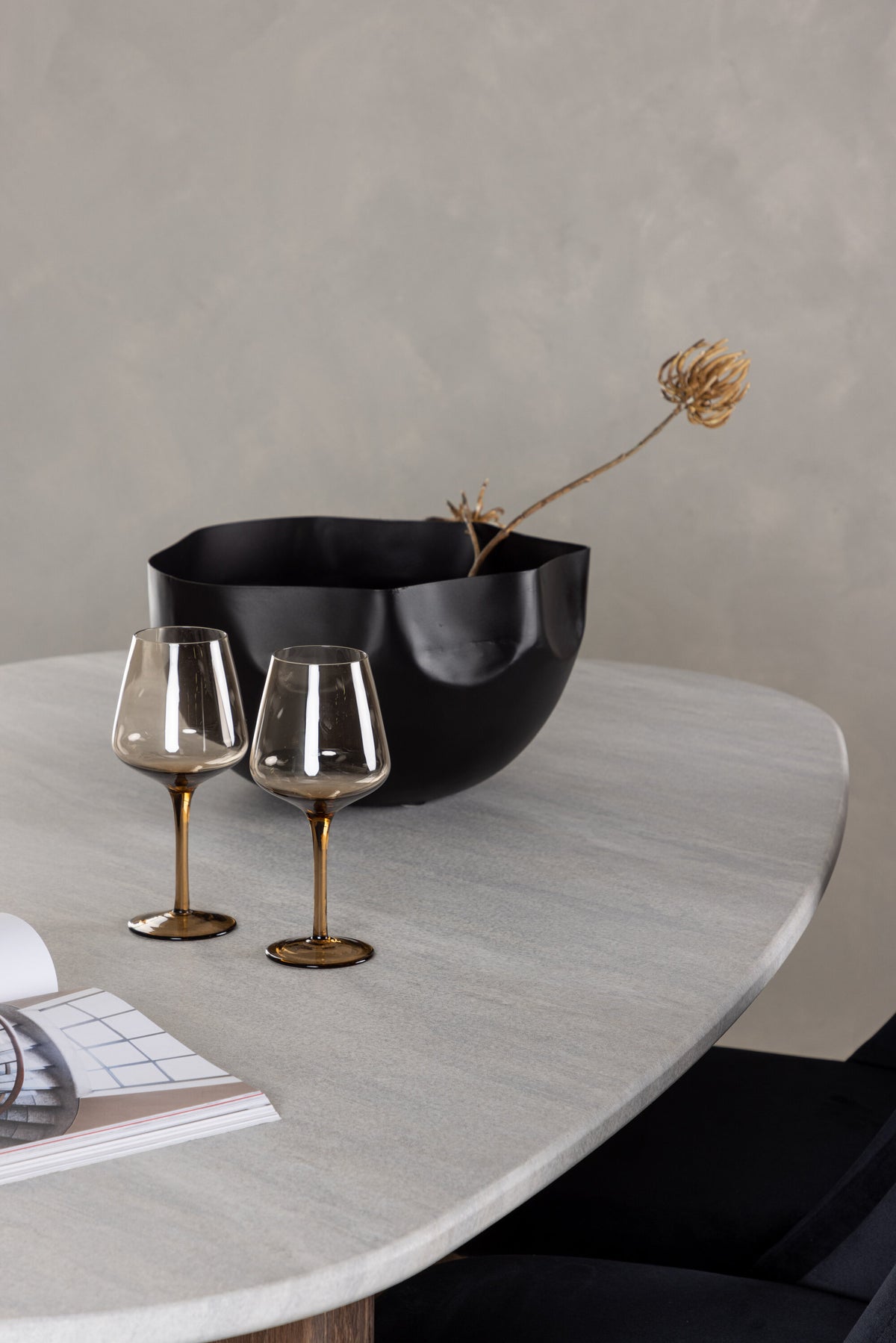 Grönvik Esszimmerset + Night 180cm/4St. in Schwarz präsentiert im Onlineshop von KAQTU Design AG. Esszimmerset ist von Venture Home