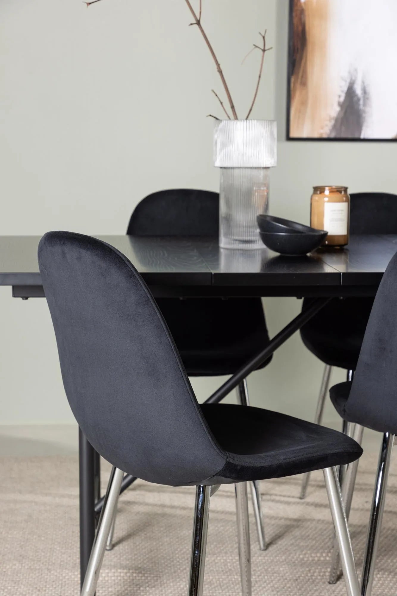 Elegantes Esszimmerset Astrid: Komfort und Stil für Ihr Zuhause.