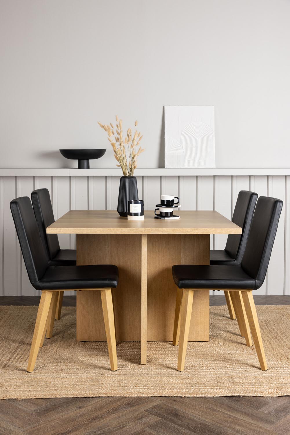 Leo Esszimmerset + Today 100cm/4St. in Schwarz, Natur präsentiert im Onlineshop von KAQTU Design AG. Esszimmerset ist von Venture Home