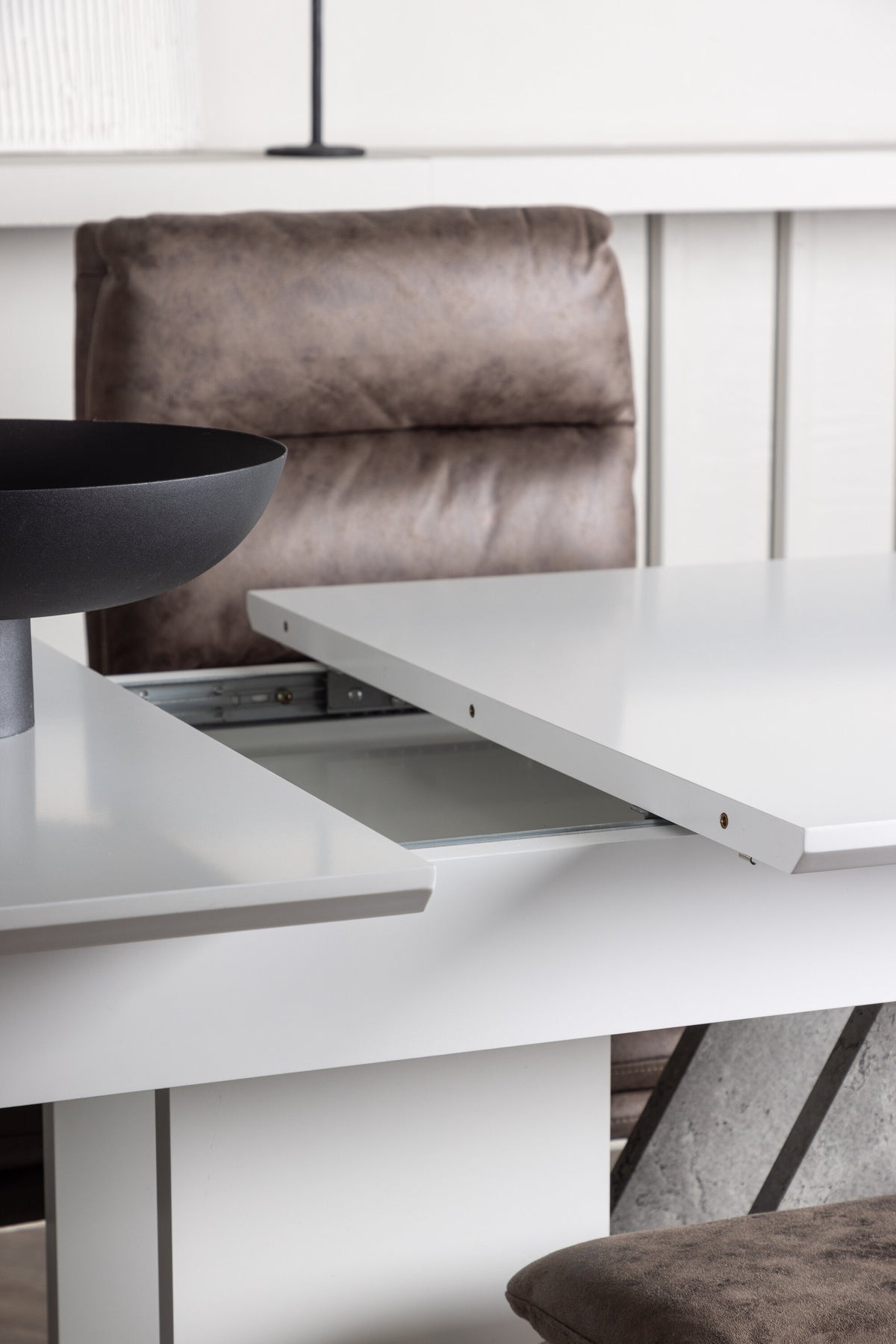 Disa Esszimmerset ausziehbar + Zizo 120cm/4St. in Schwarz Braun präsentiert im Onlineshop von KAQTU Design AG. Esszimmerset ist von Venture Home