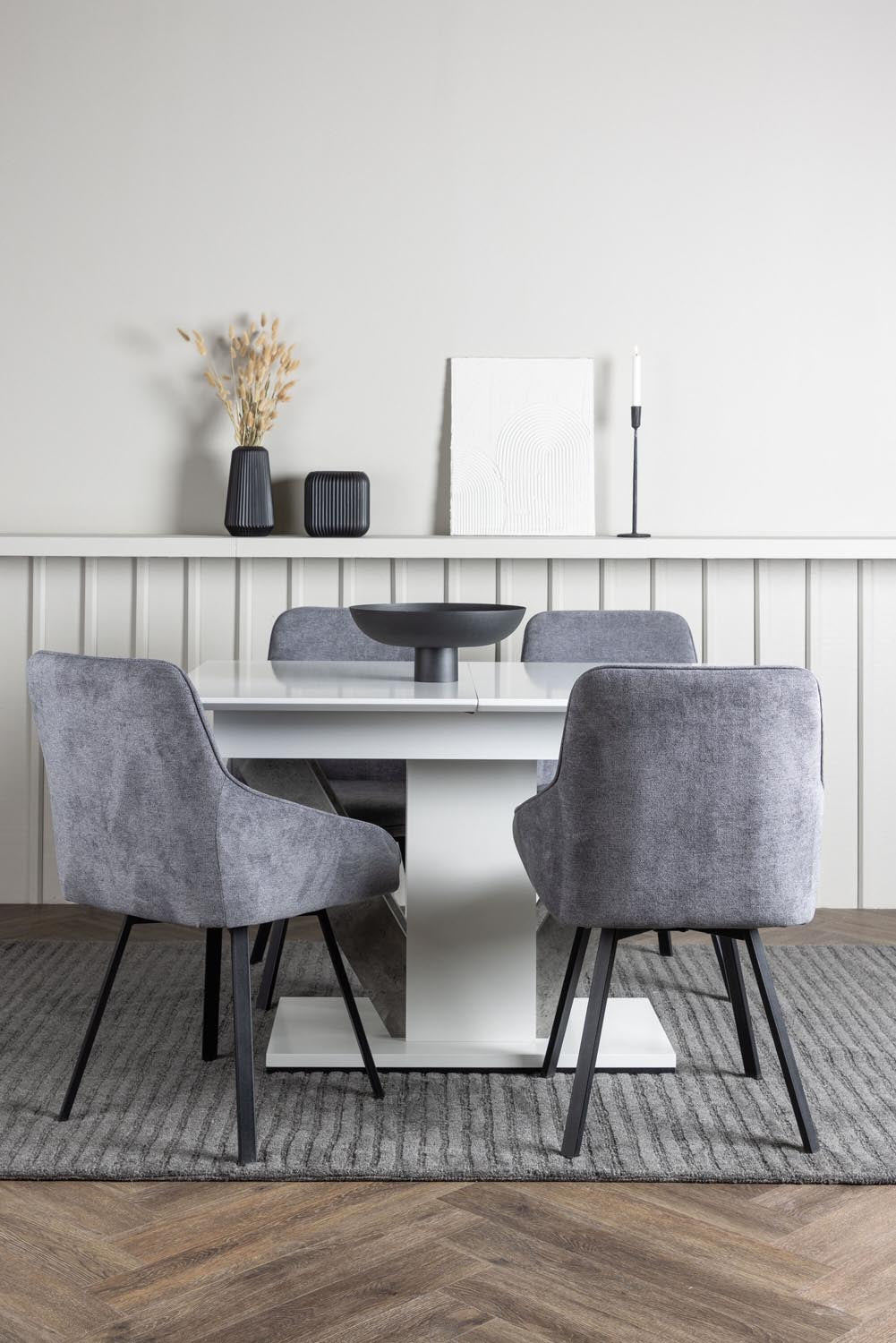 Esszimmer Set Disa mit Stühlen Rosie in Weiss/Schwarz/Grau präsentiert im Onlineshop von KAQTU Design AG. Esszimmerset ist von Venture Home