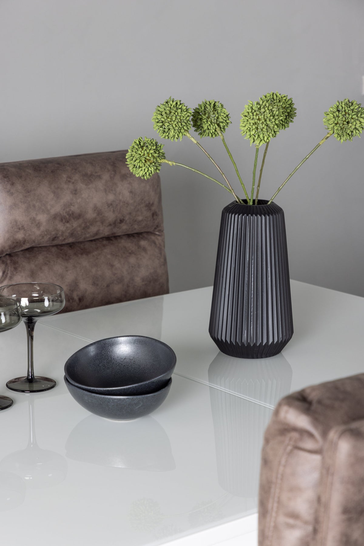Pluto Esszimmerset ausziehbar + Zizo 120cm/4St. in Schwarz Braun präsentiert im Onlineshop von KAQTU Design AG. Esszimmerset ist von Venture Home