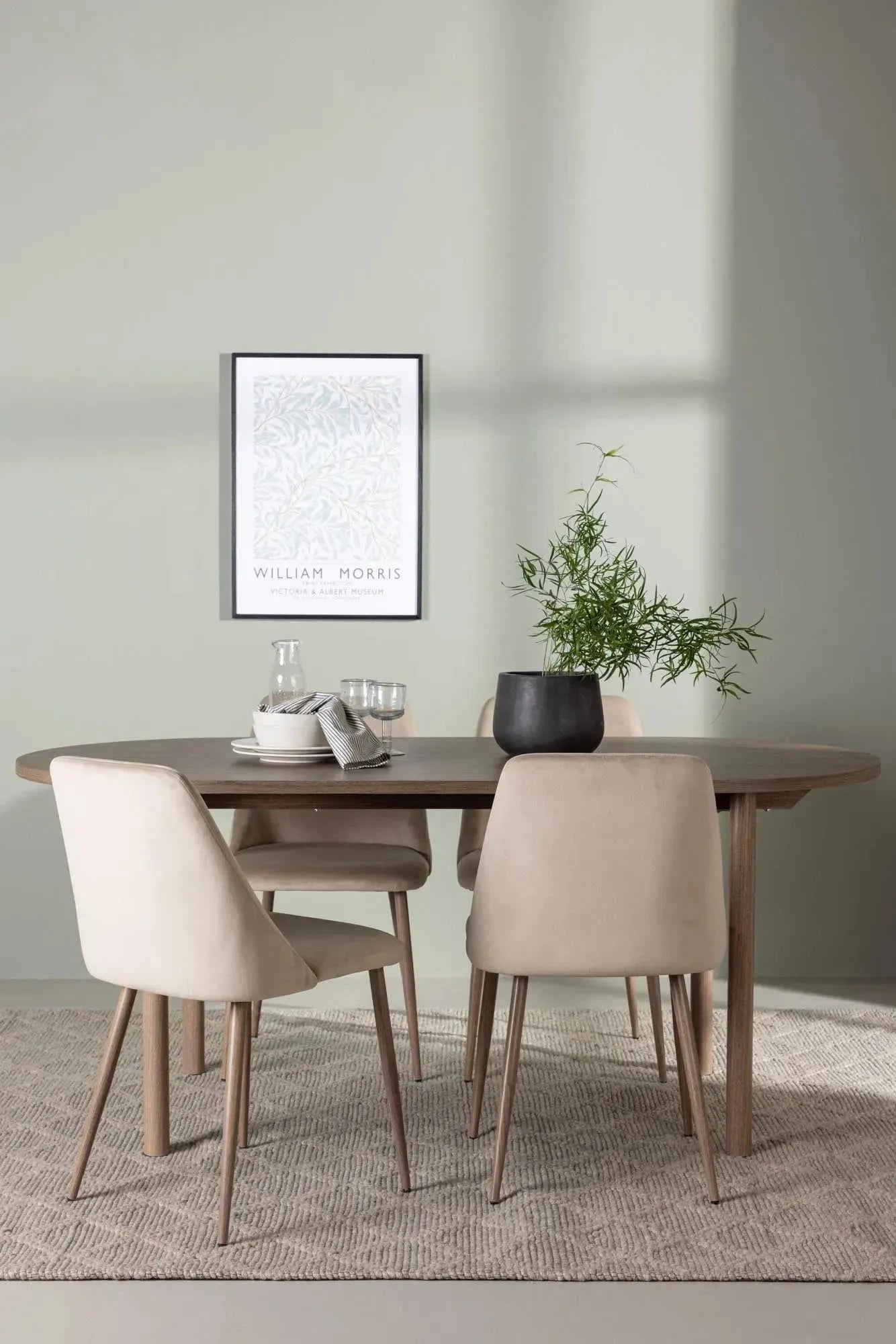 Elegantes Andy Esszimmerset 180cm mit 4 Stühlen von Venture Home.