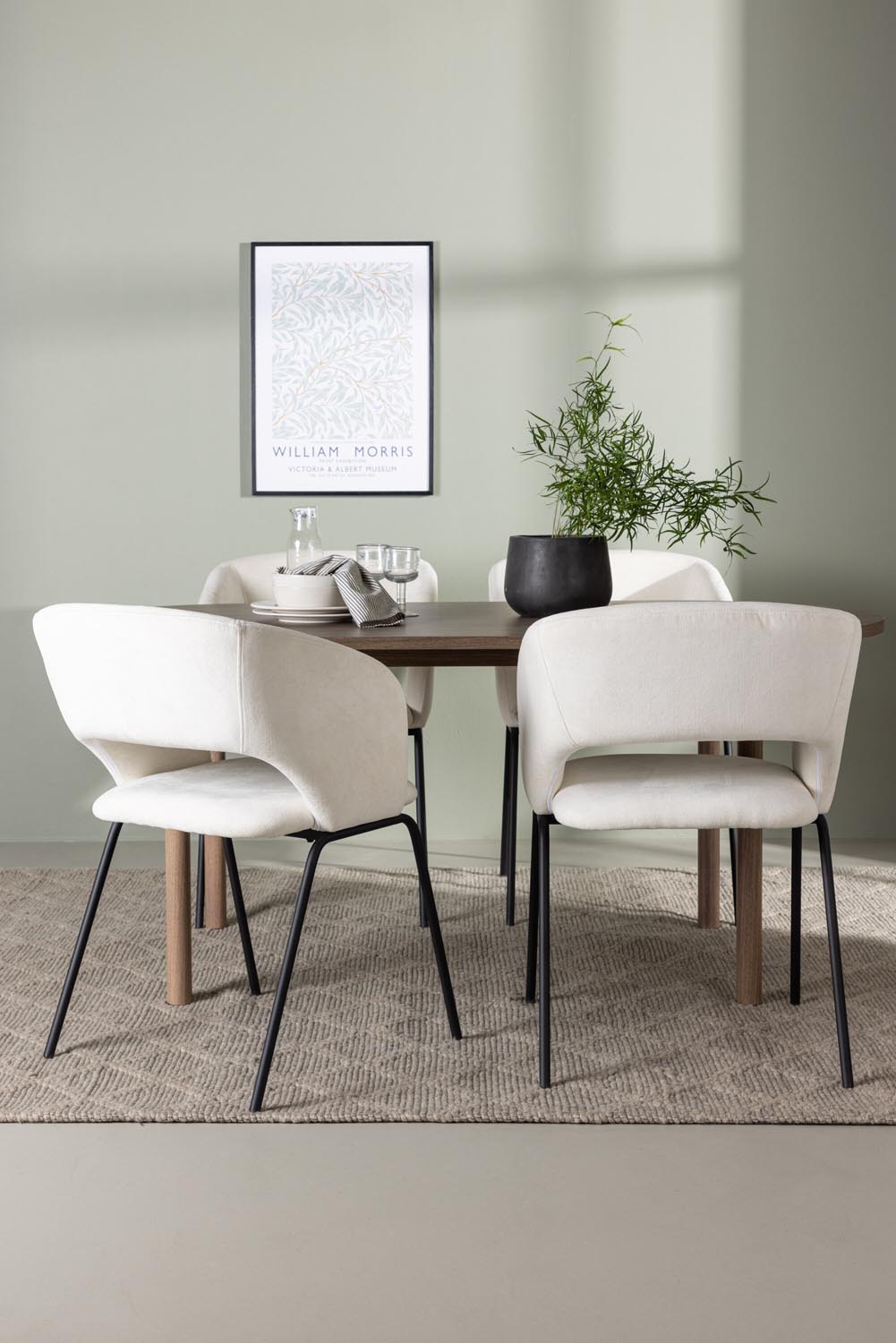 Andy Esszimmerset + Day 180cm/4St. in Schwarz, gebrochenes Weiss präsentiert im Onlineshop von KAQTU Design AG. Esszimmerset ist von Venture Home