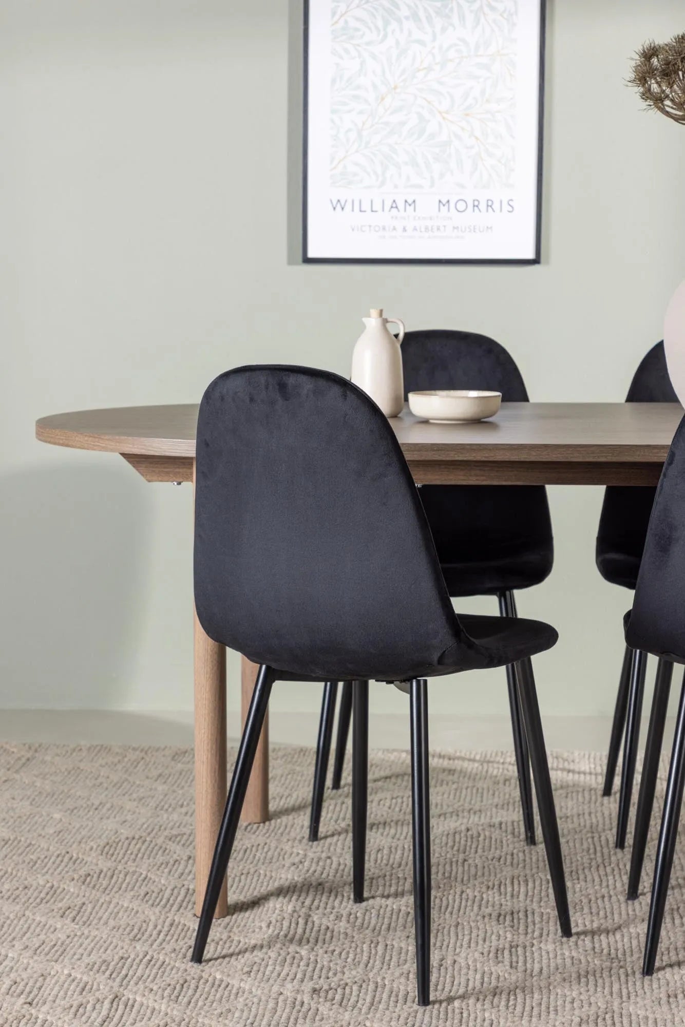 Esszimmer Set Andy mit Polar Stühlen: Zeitloses Design von Venture Home.