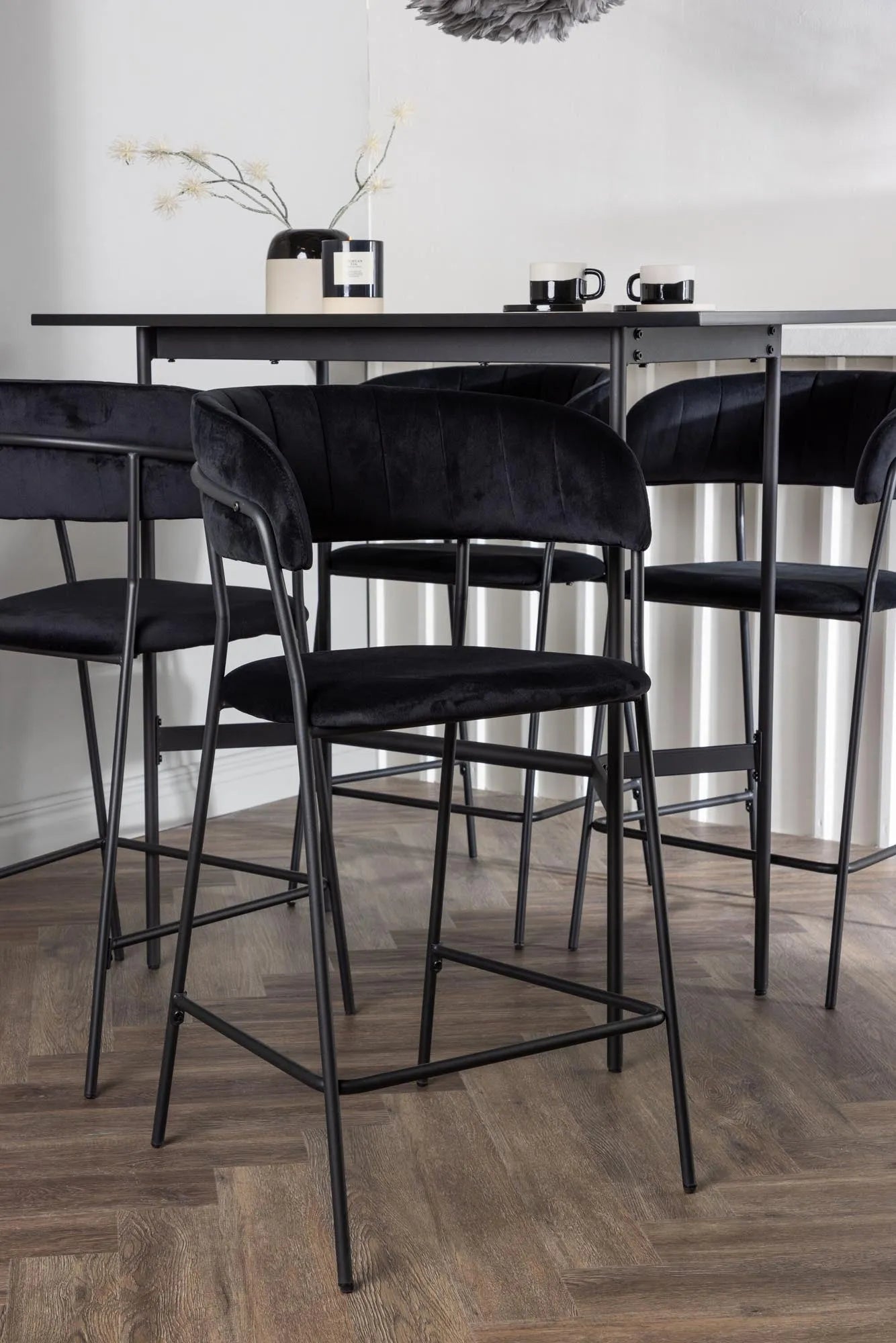 Barset Rax + Lui: Modernes Design für stilvolle Bar-Momente.