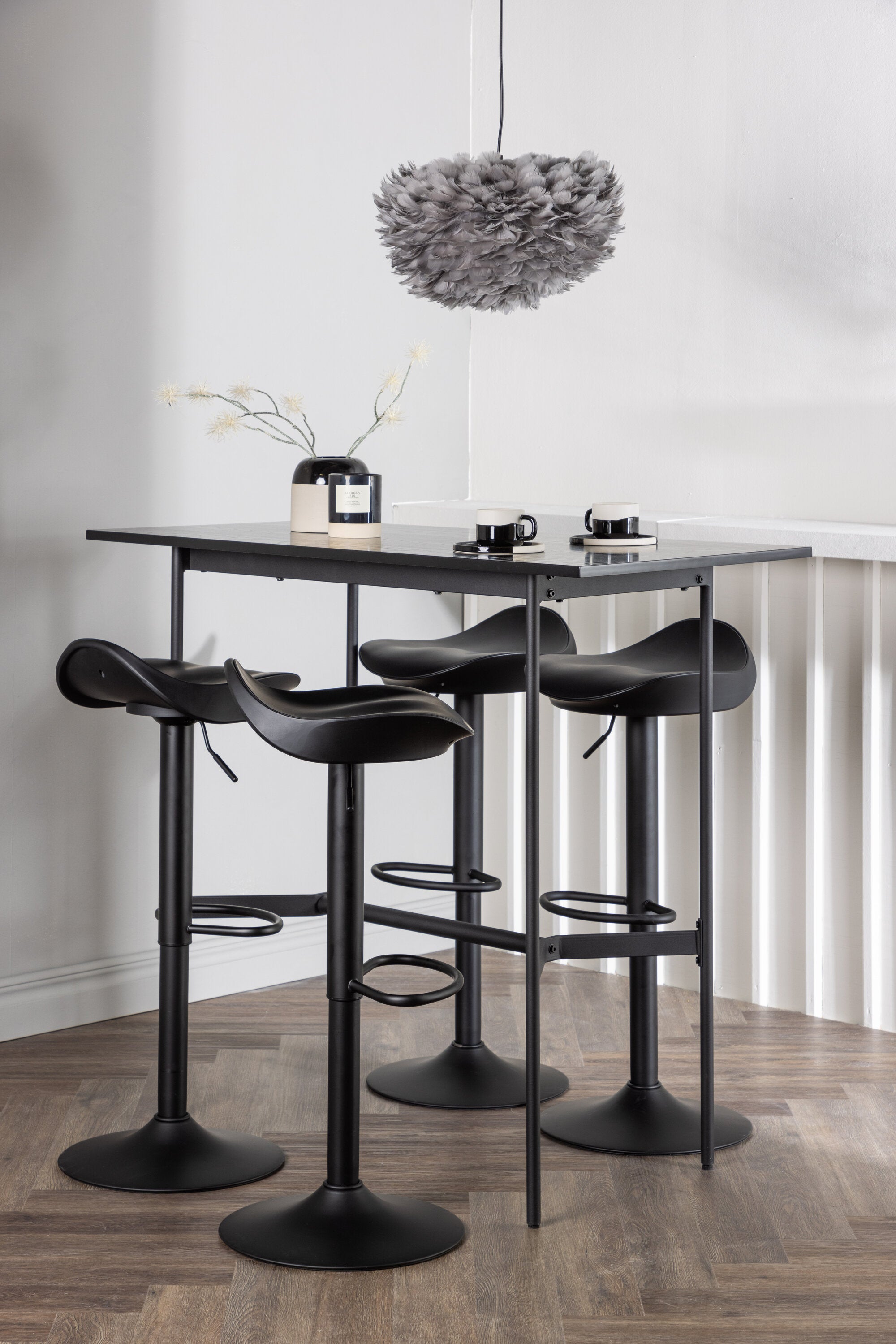 Barset Rax + Adesto 120cm/4St. in Schwarz präsentiert im Onlineshop von KAQTU Design AG. Bartischset ist von Venture Home