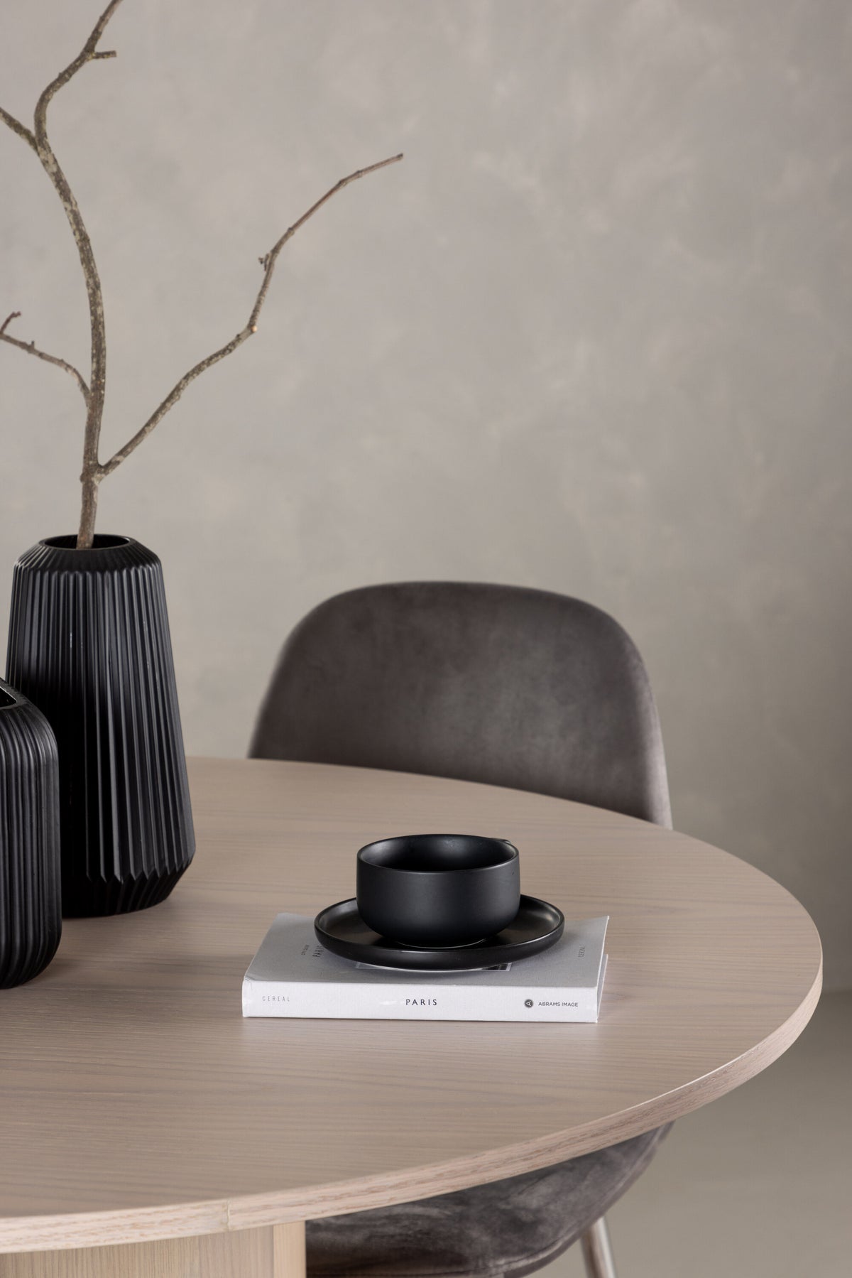 Olivia Esszimmerset + Eva ⌀110cm/4St. in Natur / Hellgrau /  Silber präsentiert im Onlineshop von KAQTU Design AG. Esszimmerset ist von Venture Home