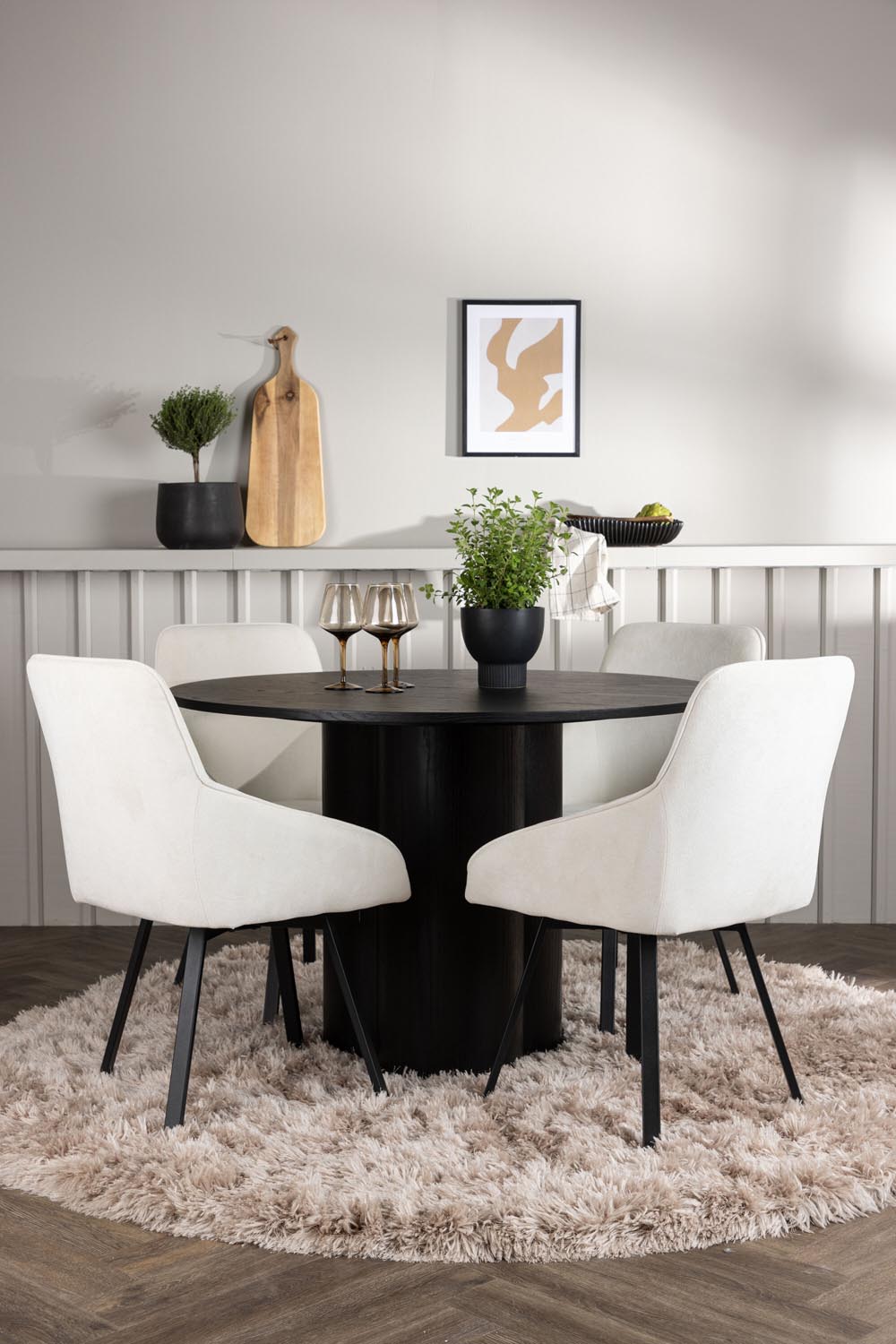 Olivia Esszimmerset + Rosie ⌀110cm/4St. in Beige / Schwarz präsentiert im Onlineshop von KAQTU Design AG. Esszimmerset ist von Venture Home
