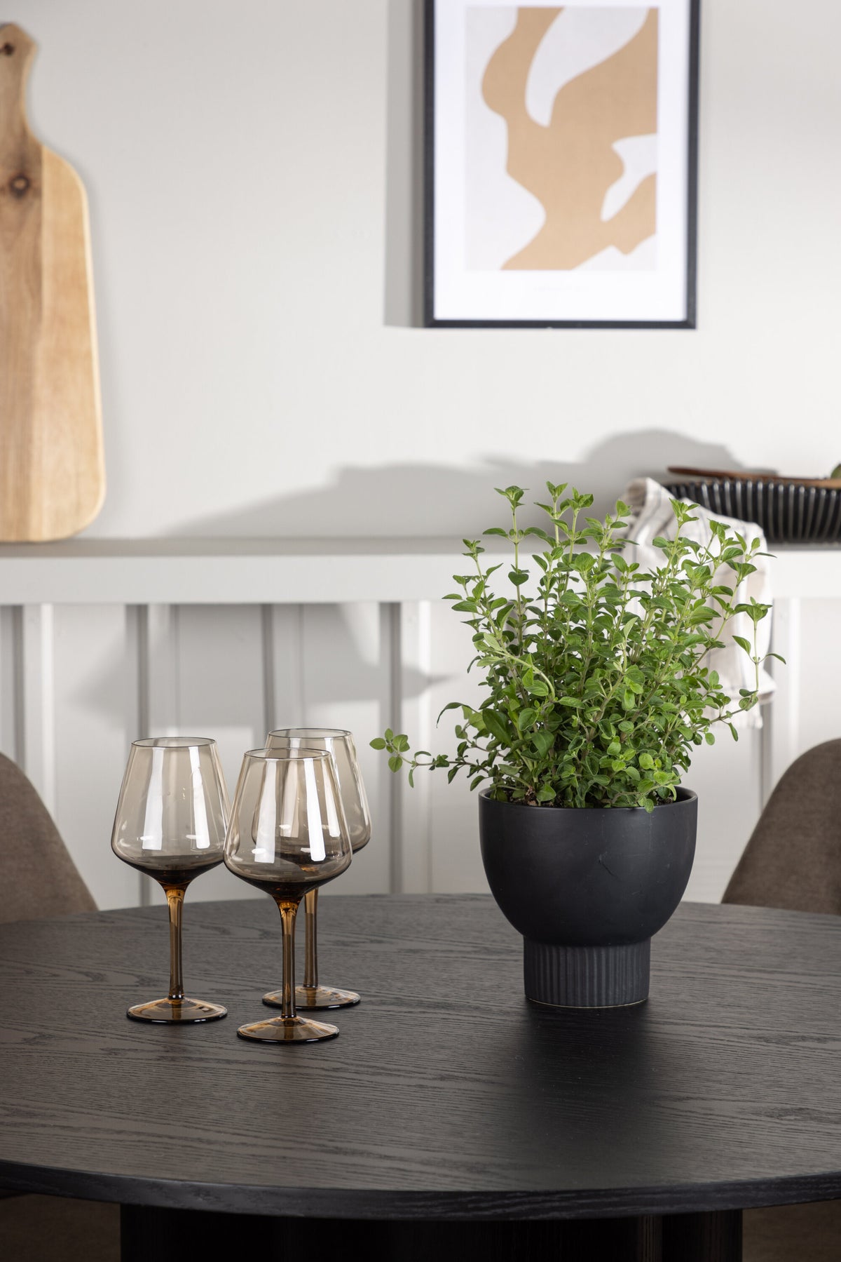 Olivia Esszimmerset + Tomorrow ⌀110cm/4St. in Braun präsentiert im Onlineshop von KAQTU Design AG. Esszimmerset ist von Venture Home