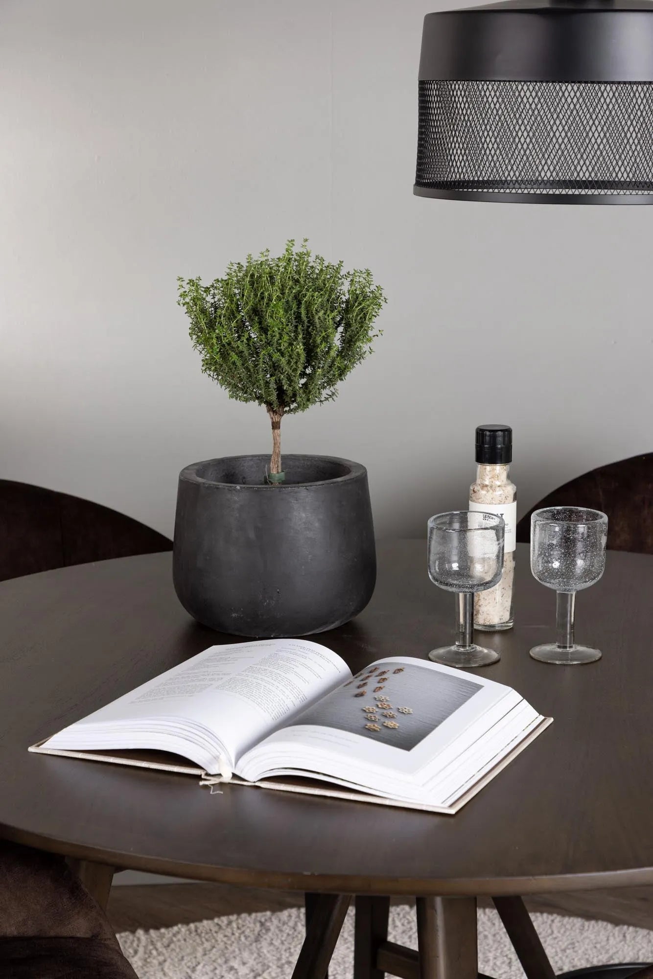 Elegantes Esszimmerset: Kaseindon + Evening, 100cm, 4 Stühle, modern.
