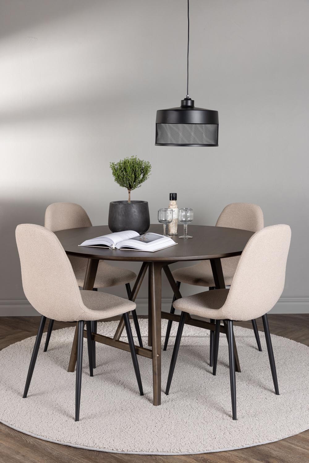 Kaseindon Esszimmerset + Polar ⌀100cm/4St. in Beige, Schwarz präsentiert im Onlineshop von KAQTU Design AG. Esszimmerset ist von Venture Home