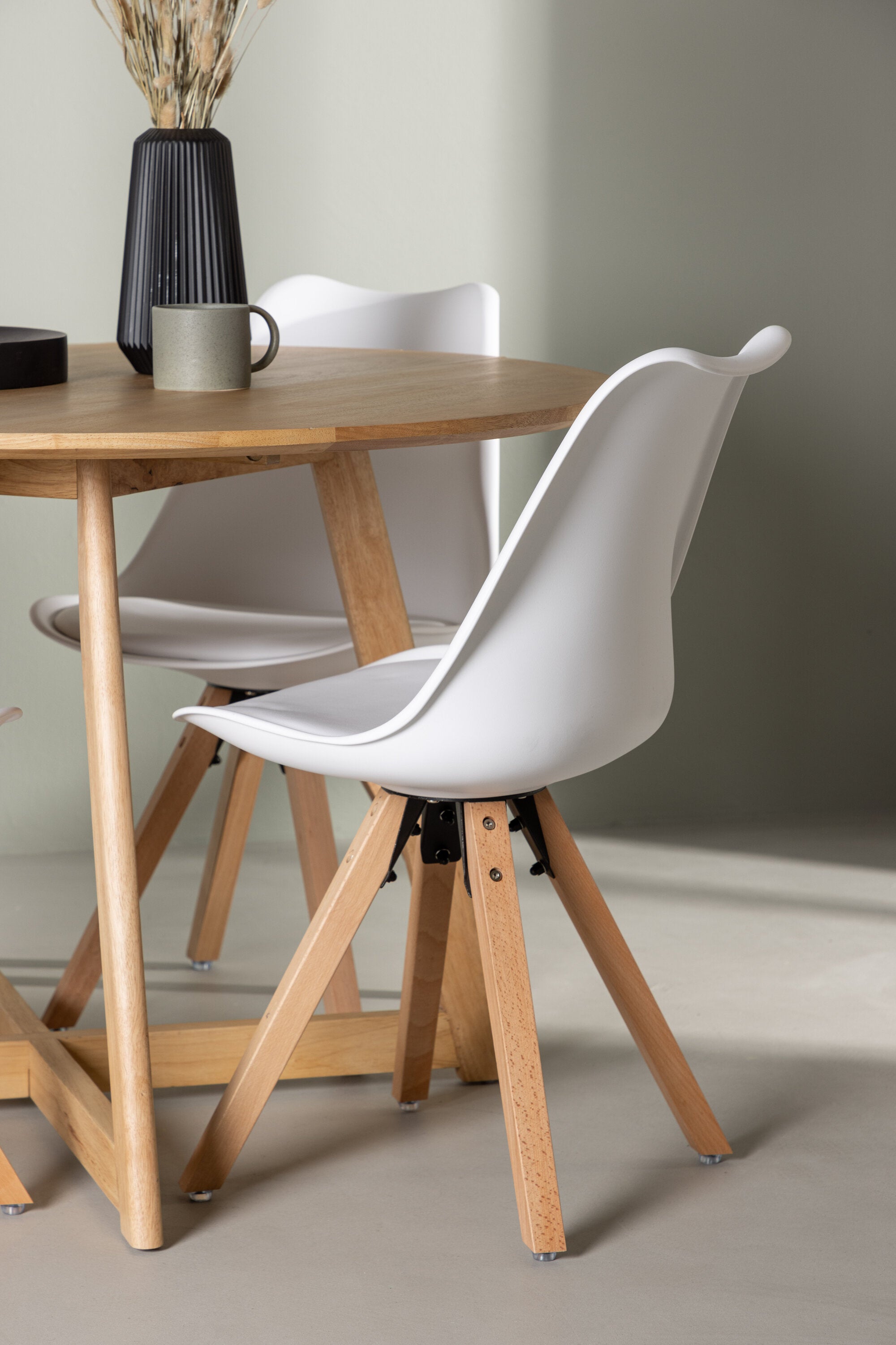 Yadikon Esszimmerset + Zeno ⌀120cm/4St. in Natur, Weiss präsentiert im Onlineshop von KAQTU Design AG. Esszimmerset ist von Venture Home