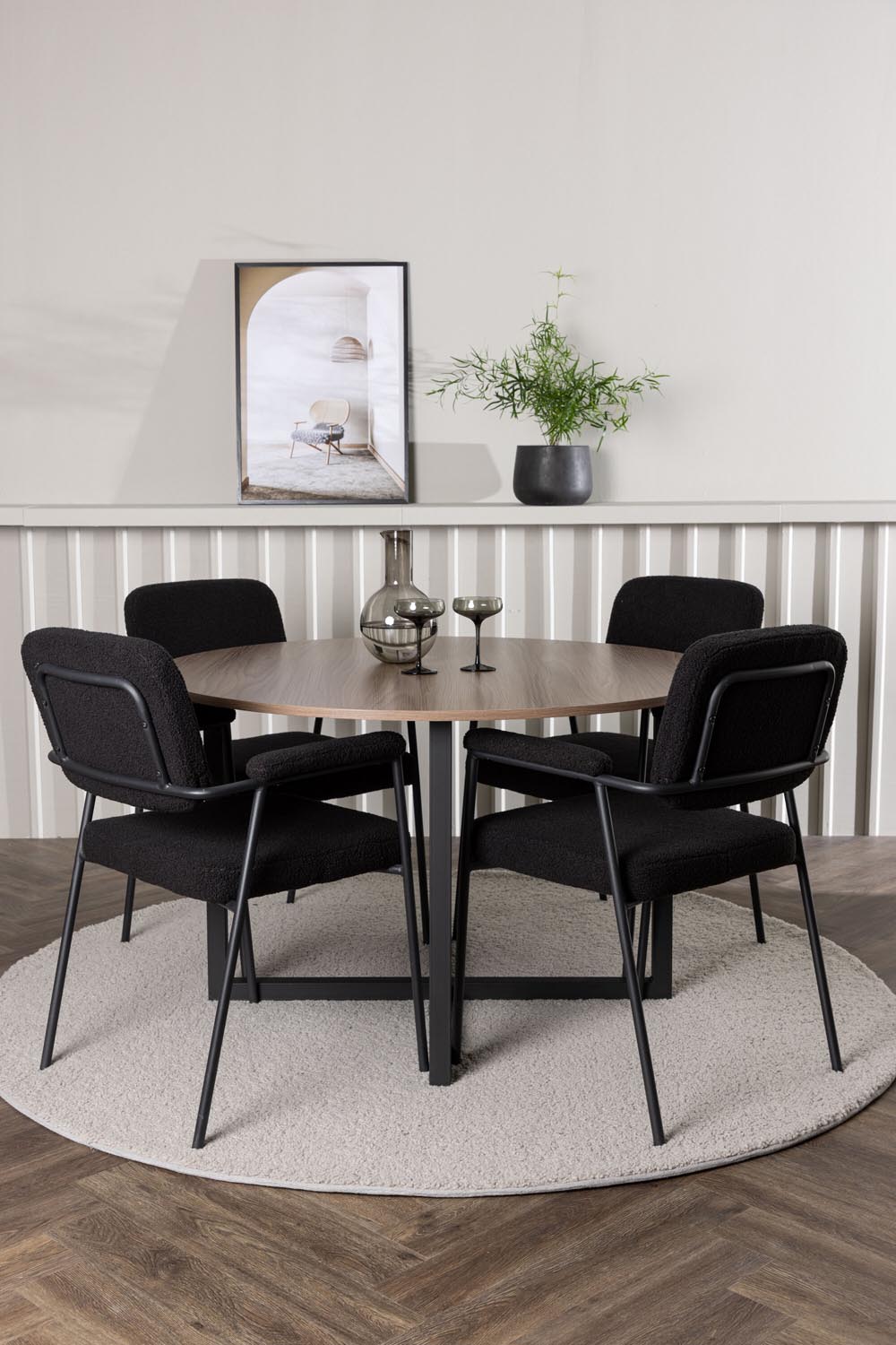 Durango Esszimmerset + Yesterday ⌀120cm/4St. in Schwarz präsentiert im Onlineshop von KAQTU Design AG. Esszimmerset ist von Venture Home