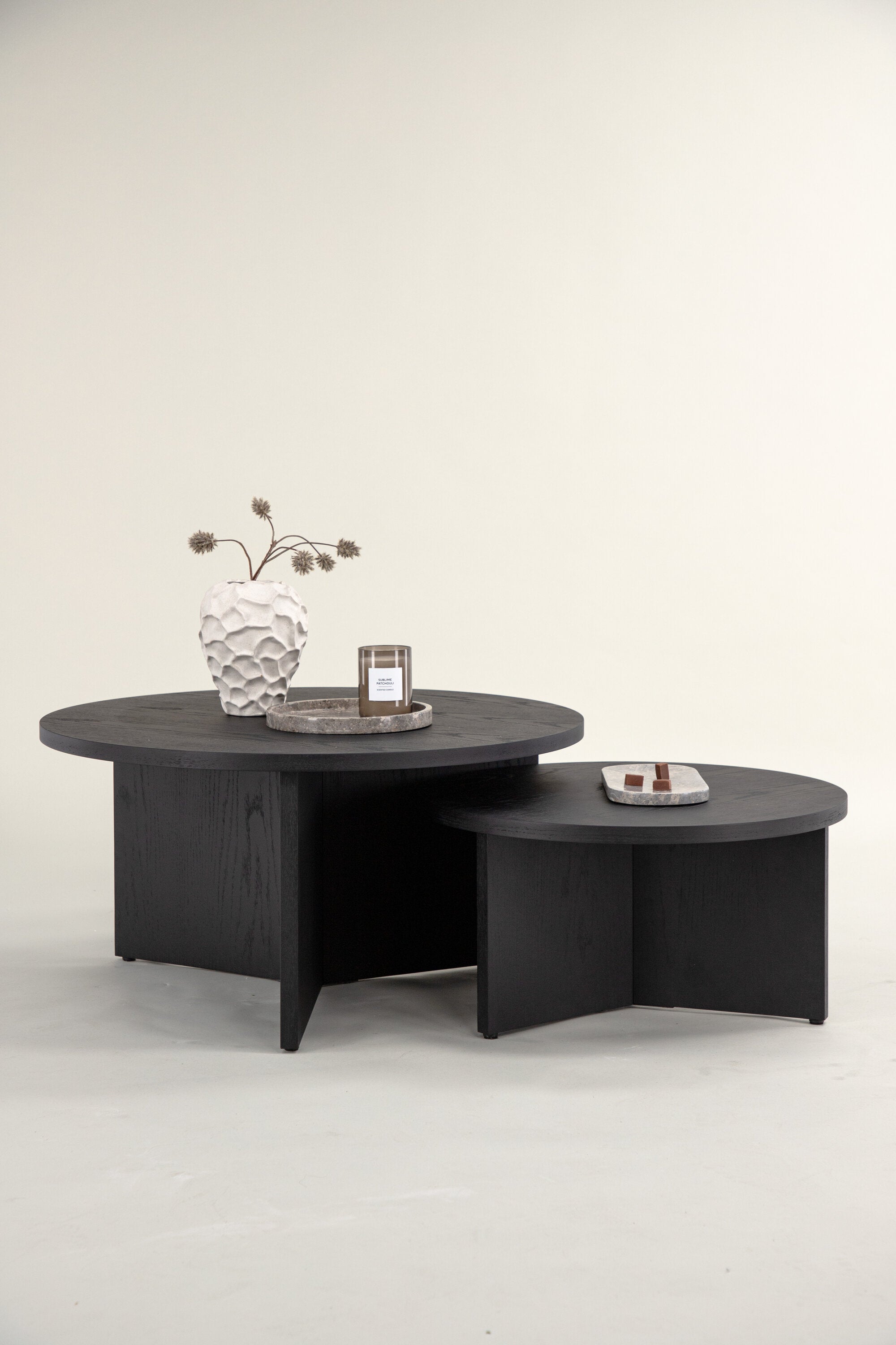 Saltö Coffee Tisch in Schwarz präsentiert im Onlineshop von KAQTU Design AG. Beistelltisch ist von Venture Home