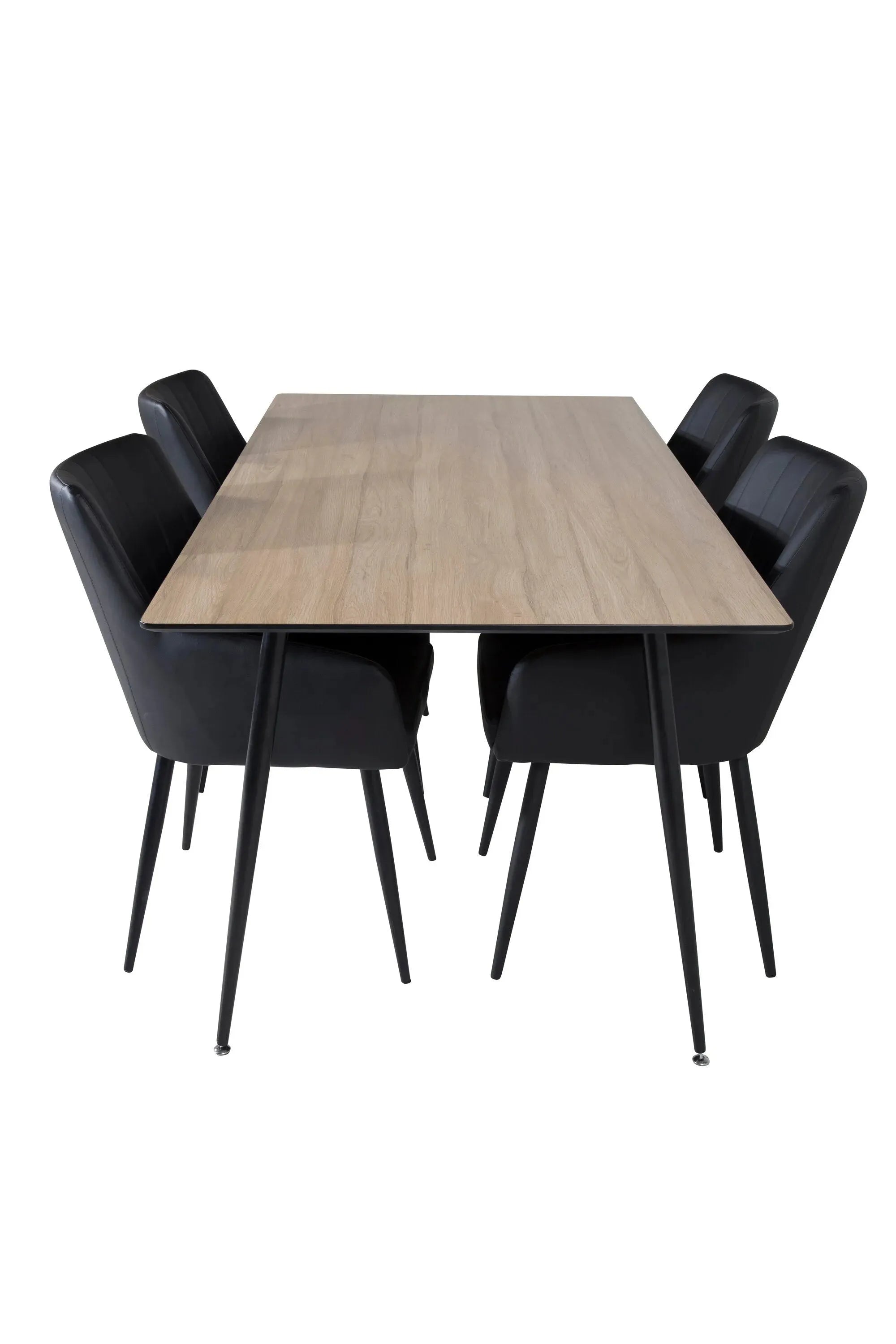 Stilvolles Esszimmer Set Silar mit Komfortstühlen von Venture Home.
