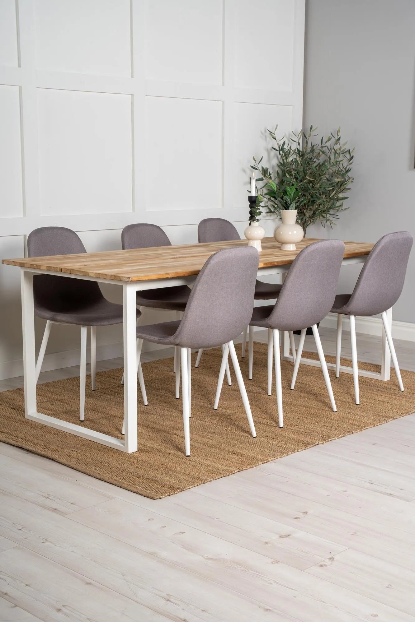 Modernes Esszimmer Set Cirebon mit komfortablem Stuhl Polar.