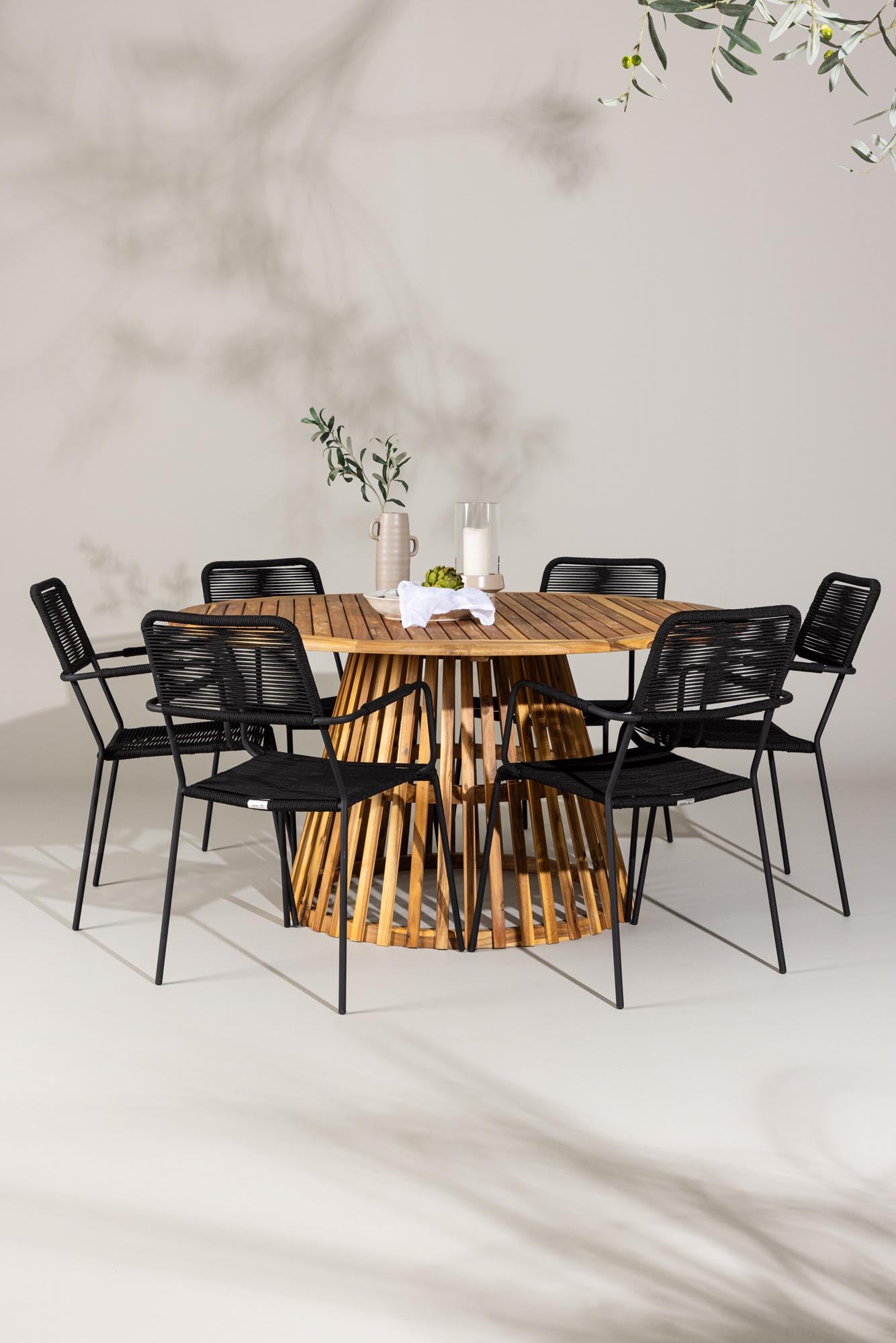Elegantes Tucumán Esszimmer Set für stilvolle Innenräume.