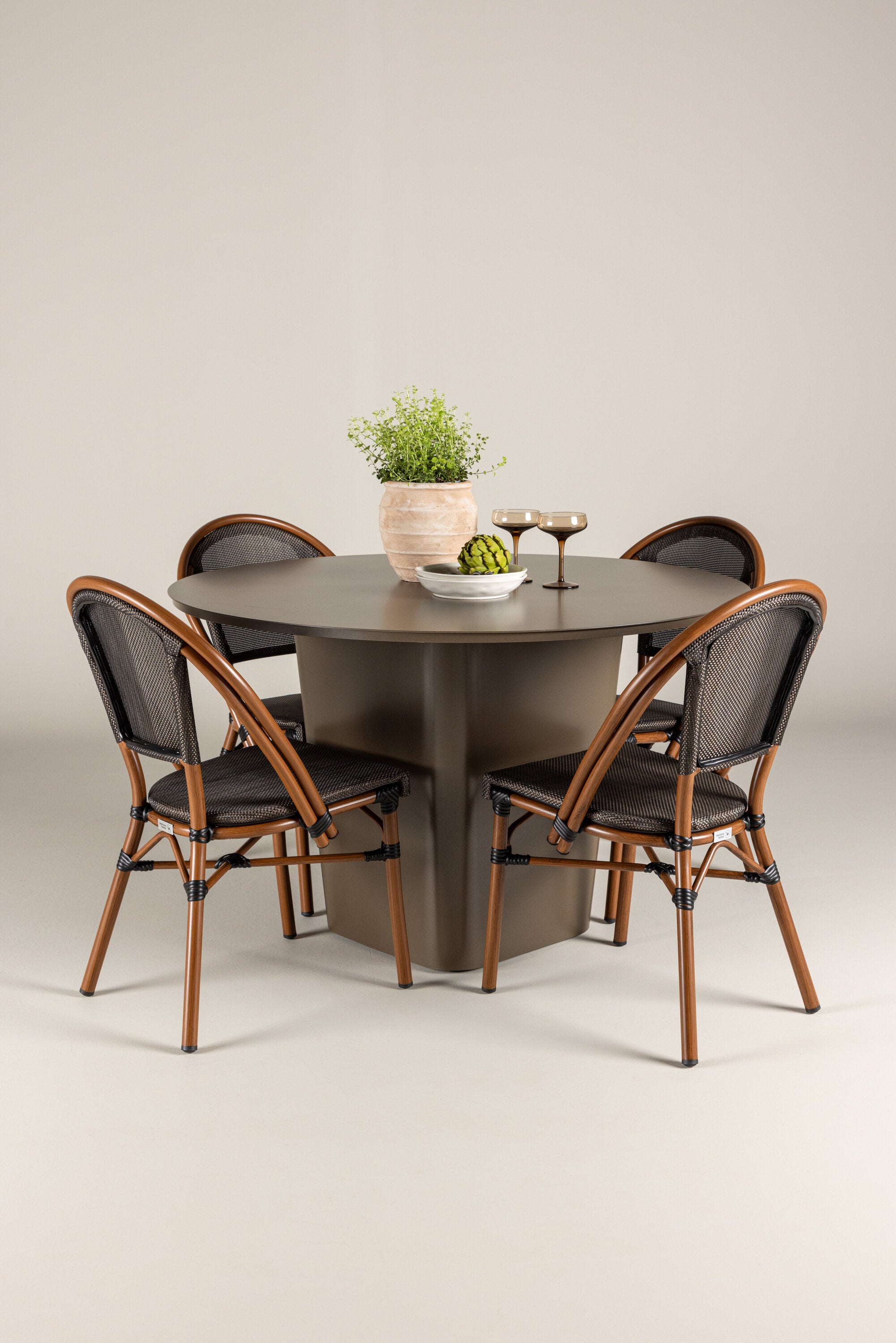 Santa Fe Gartentisch Set Guarda in Braun/Schwarz/Braun präsentiert im Onlineshop von KAQTU Design AG. Gartentischset ist von Venture Home