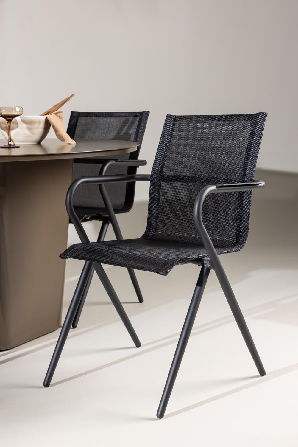 Santa Fe Gartentisch Set Alina in Braun schwarz präsentiert im Onlineshop von KAQTU Design AG. Gartentischset ist von Venture Home