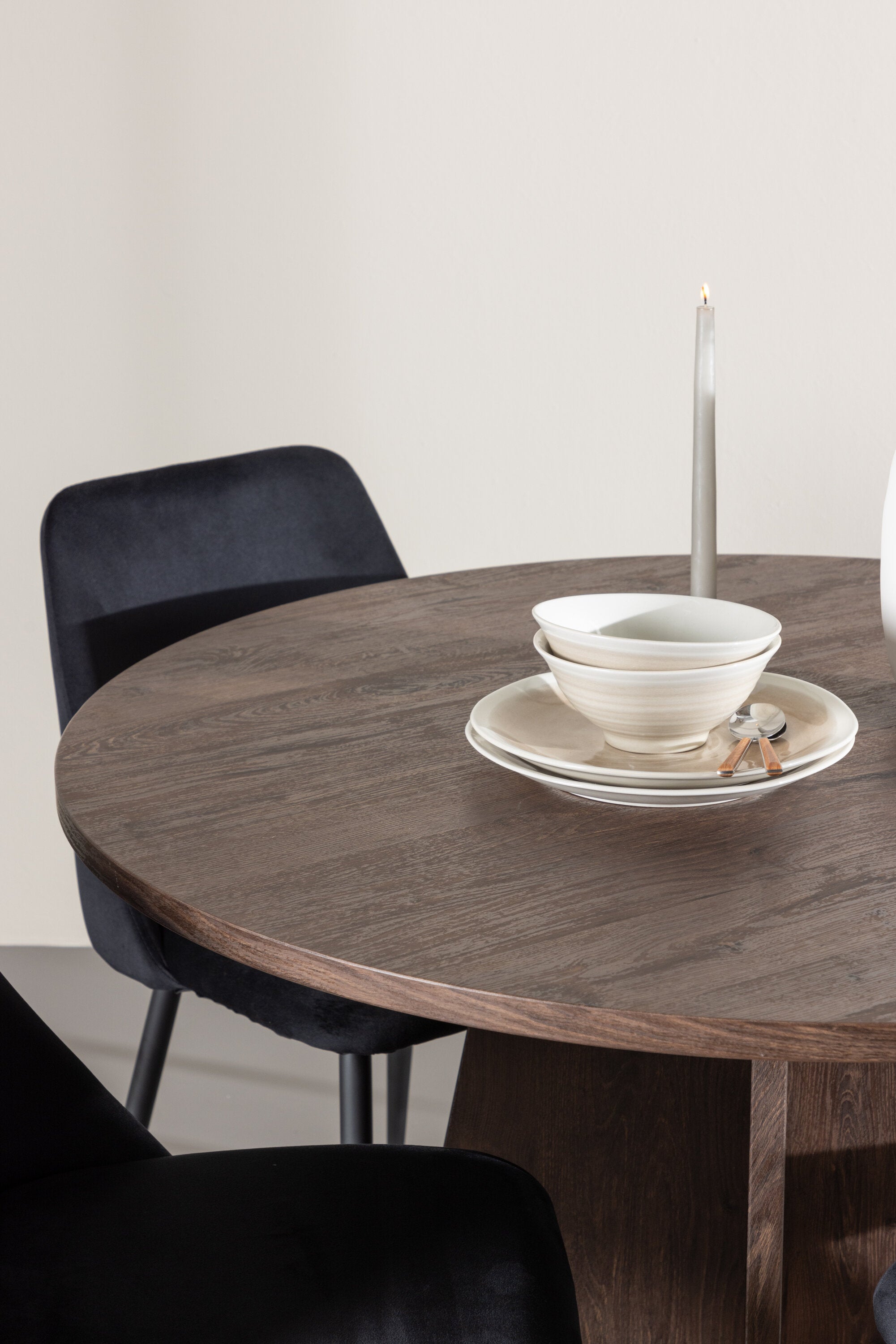 Bootcut Esszimmertisch mit Night Stühlen in  präsentiert im Onlineshop von KAQTU Design AG. Bartischset ist von Venture Home