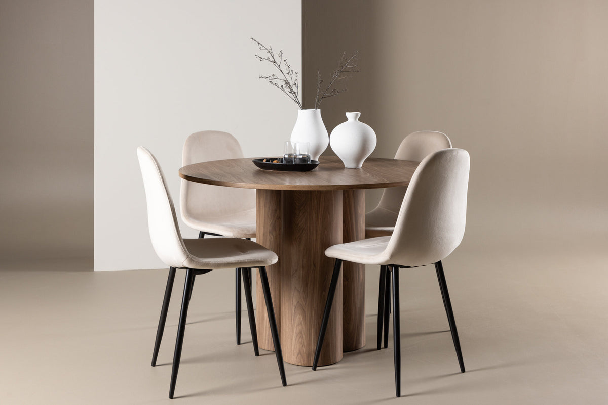 Olivia Esstisch mit Polar Stühlen in Beige präsentiert im Onlineshop von KAQTU Design AG. Esszimmerset ist von Venture Home