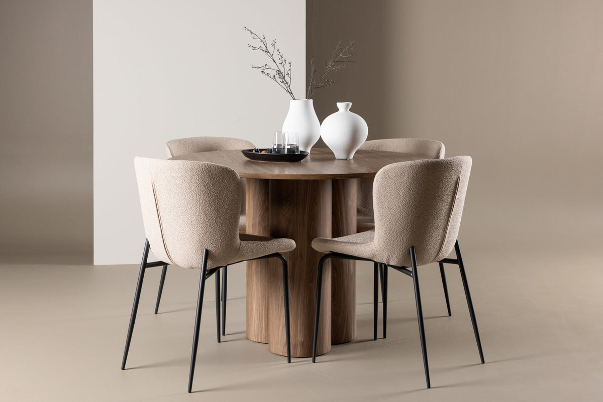 Olivia Esstisch mit Modesto Stühlen in Beige präsentiert im Onlineshop von KAQTU Design AG. Esszimmerset ist von Venture Home