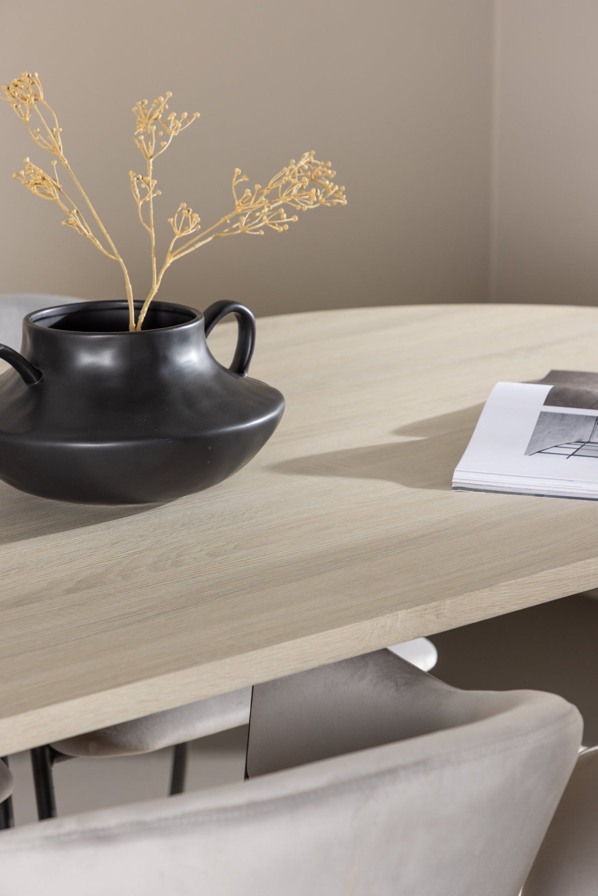 Tisch Andy mit Stühlen Evelina in  präsentiert im Onlineshop von KAQTU Design AG. Esszimmerset ist von Venture Home