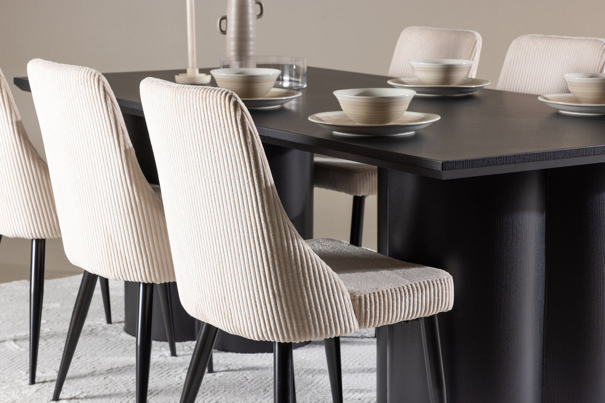Olivia Esstisch mit Leone Stühlen in Beige präsentiert im Onlineshop von KAQTU Design AG. Esszimmerset ist von Venture Home