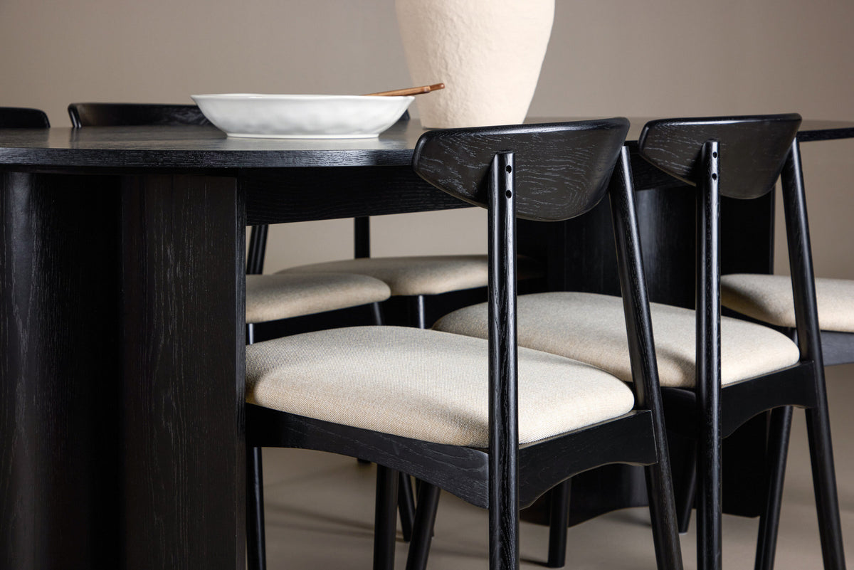 Tyresö Esstisch mit Ven Stühlen in Schwarz präsentiert im Onlineshop von KAQTU Design AG. Esszimmerset ist von Venture Home
