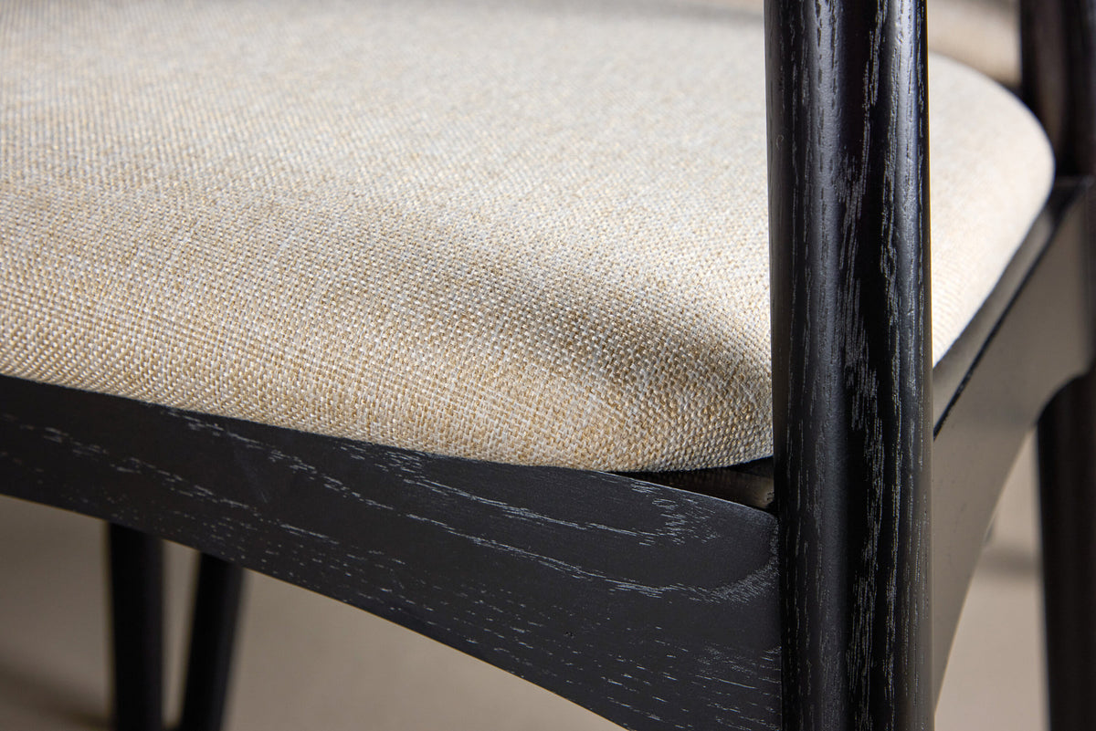 Tyresö Esstisch mit Ven Stühlen in Schwarz präsentiert im Onlineshop von KAQTU Design AG. Esszimmerset ist von Venture Home