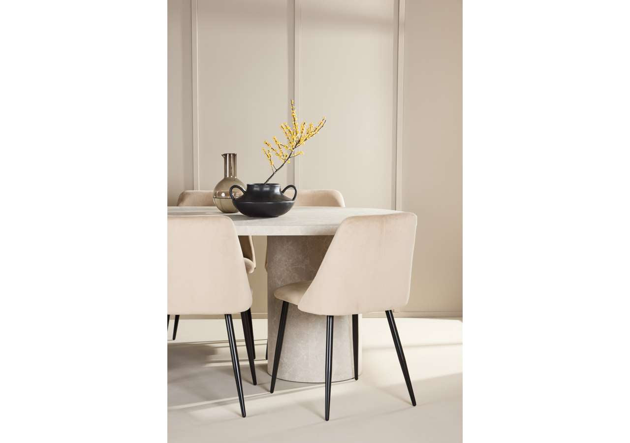 Eleganter Esstisch Narvik mit Nachtstuhl von Venture Home, perfekt für moderne und stilvolle Esszimmer.