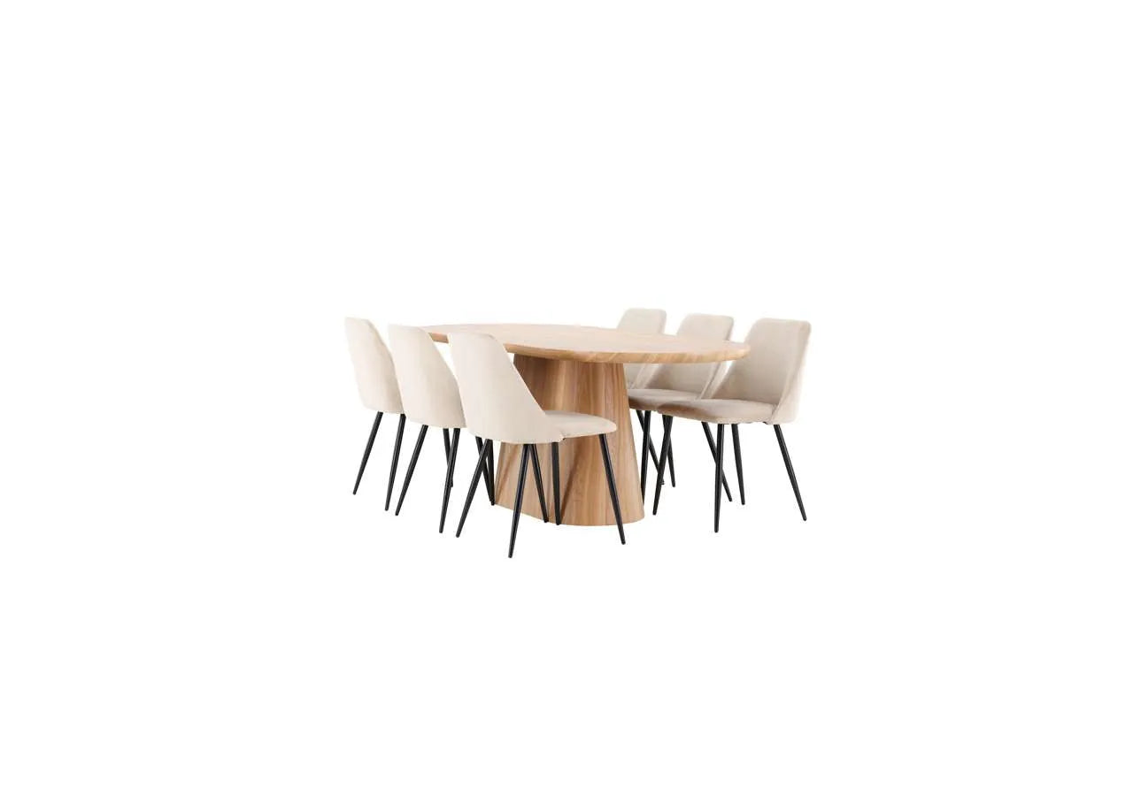 Moderner Esstisch Stjärnö mit Nachtstuhl von Venture Home, ideal für stilvolle Esszimmer und zeitgemäße Wohnräume.