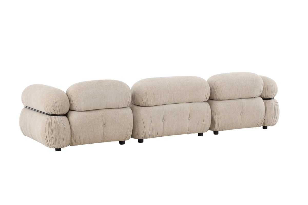 Beiges 3-Sitzer Sofa Mika von Venture Home mit Polyesterbezug, Schaumstofffüllung und schwarzen Kunststoffbeinen, moderne Form