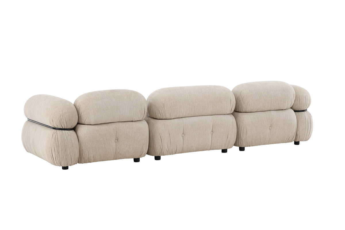 Beiges 3-Sitzer Sofa Mika von Venture Home mit Polyesterbezug, Schaumstofffüllung und schwarzen Kunststoffbeinen, moderne Form