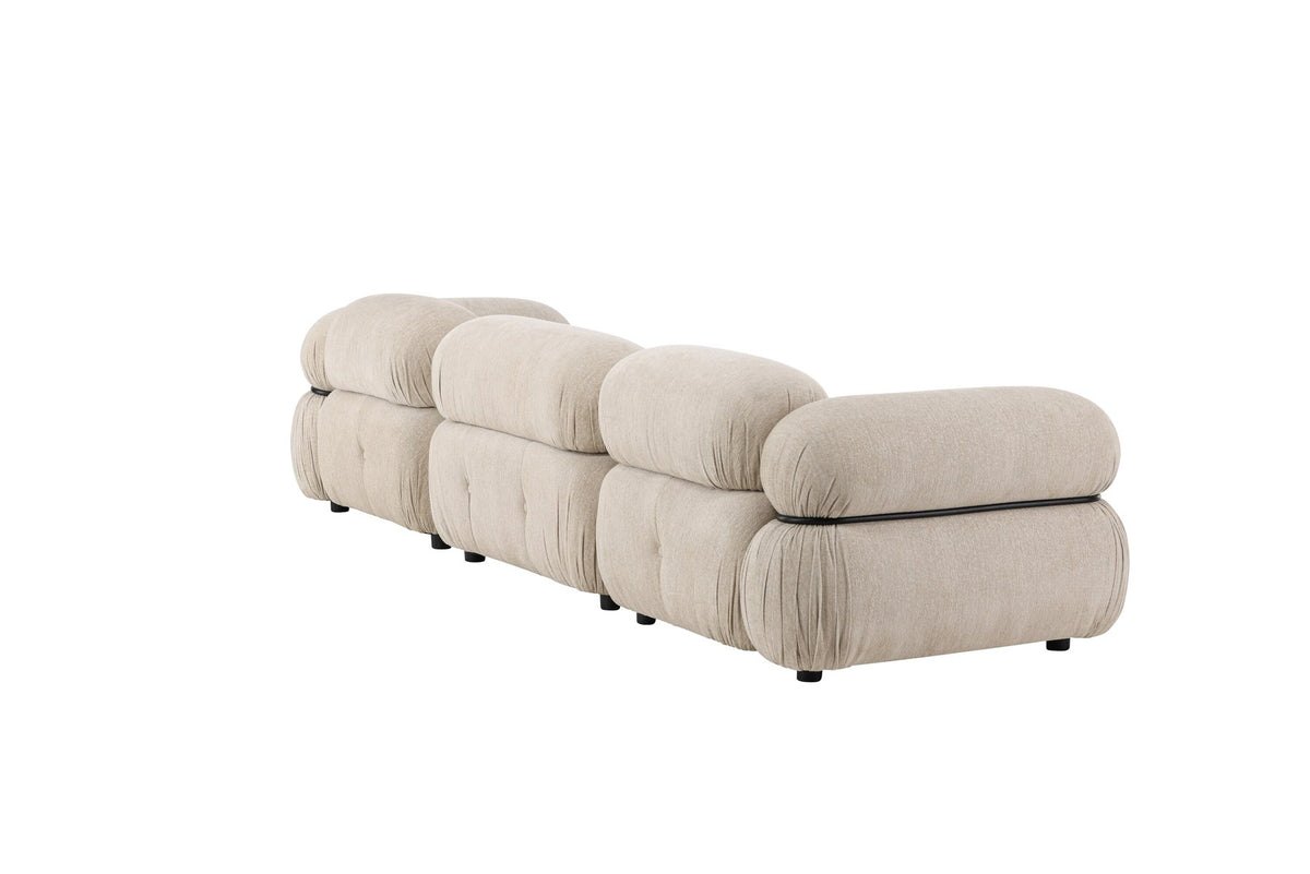 Beiges 3-Sitzer Sofa Mika von Venture Home mit Polyesterbezug, Schaumstofffüllung und schwarzen Kunststoffbeinen, moderne Form