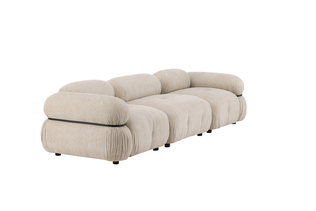 Beiges 3-Sitzer Sofa Mika von Venture Home mit Polyesterbezug, Schaumstofffüllung und schwarzen Kunststoffbeinen, moderne Form