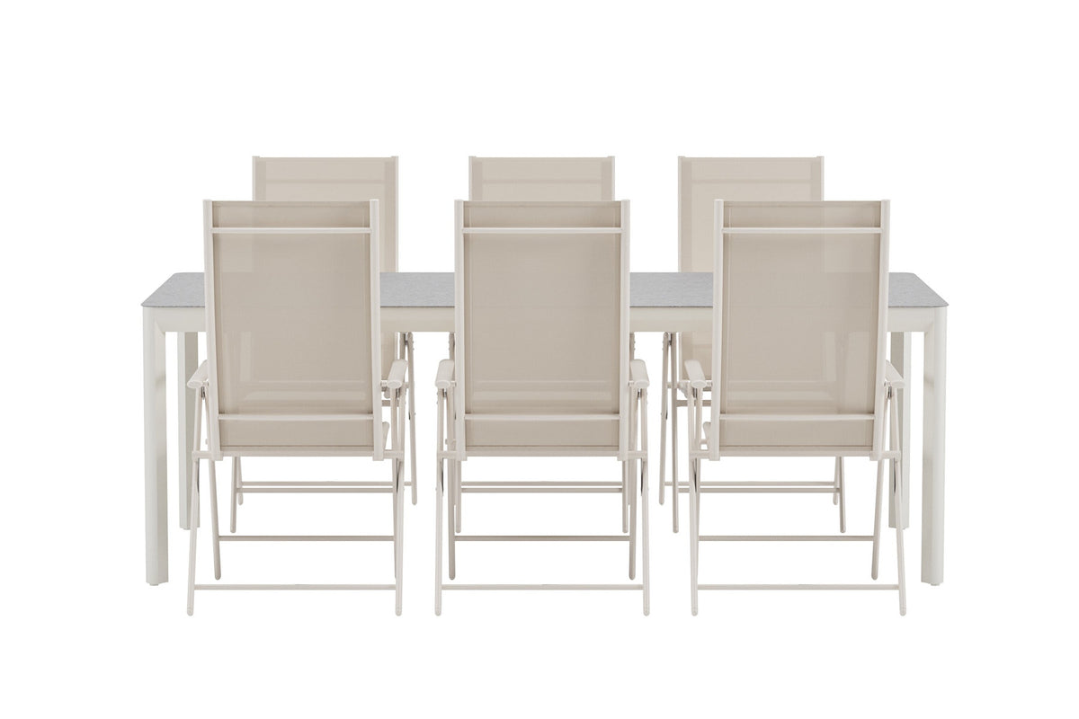 Lino Esstisch mit Levanzo Stühlen in Beige präsentiert im Onlineshop von KAQTU Design AG. Gartentischset ist von Venture Home