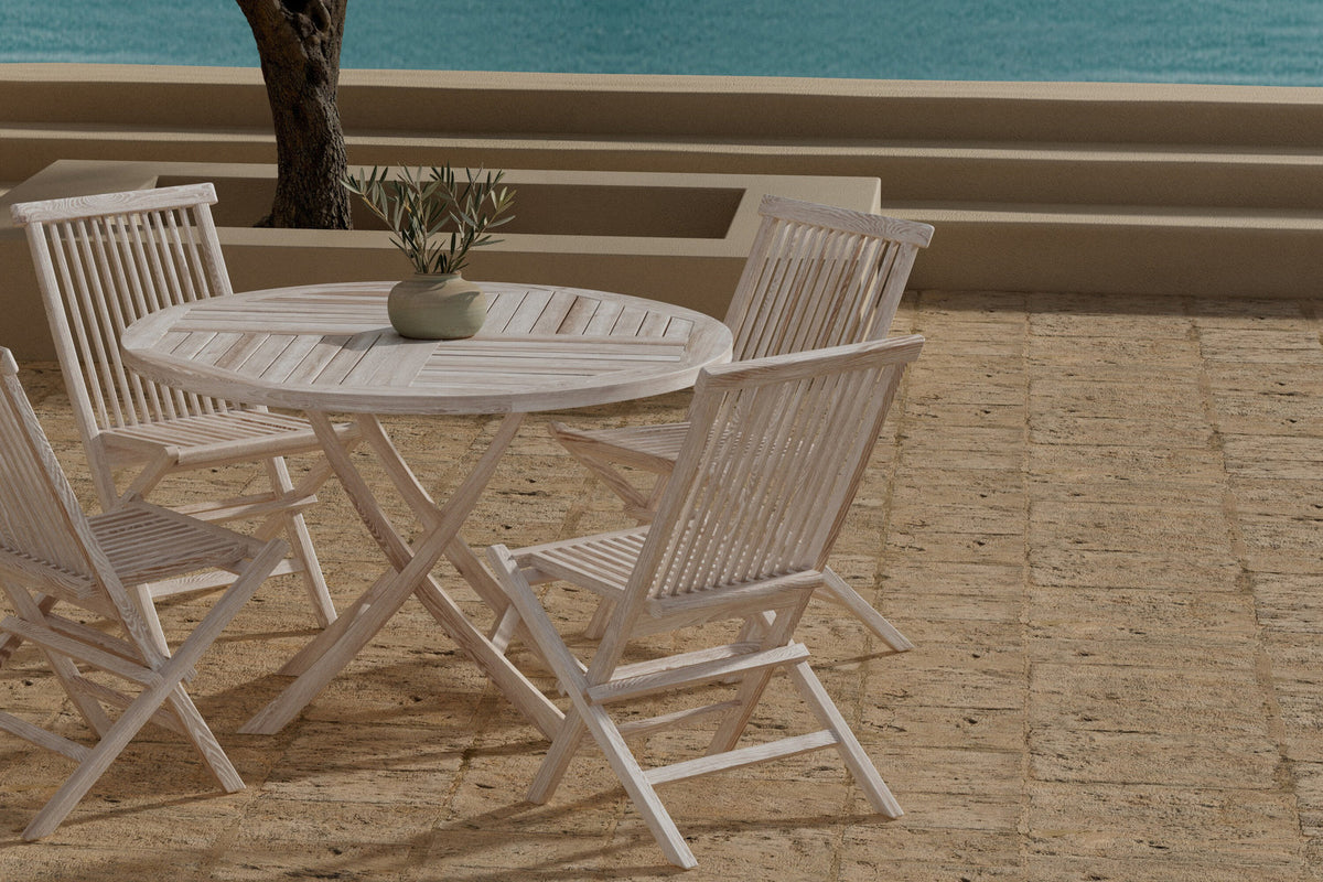 Kenya Esstisch mit Kenya Chair in Whitewash präsentiert im Onlineshop von KAQTU Design AG. Gartentischset ist von Venture Home