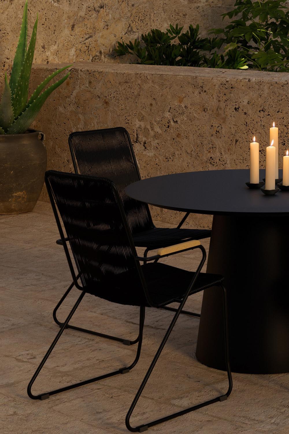 Lanzo Esstisch mit Bois Stühlen in  präsentiert im Onlineshop von KAQTU Design AG. Gartentischset ist von Venture Home