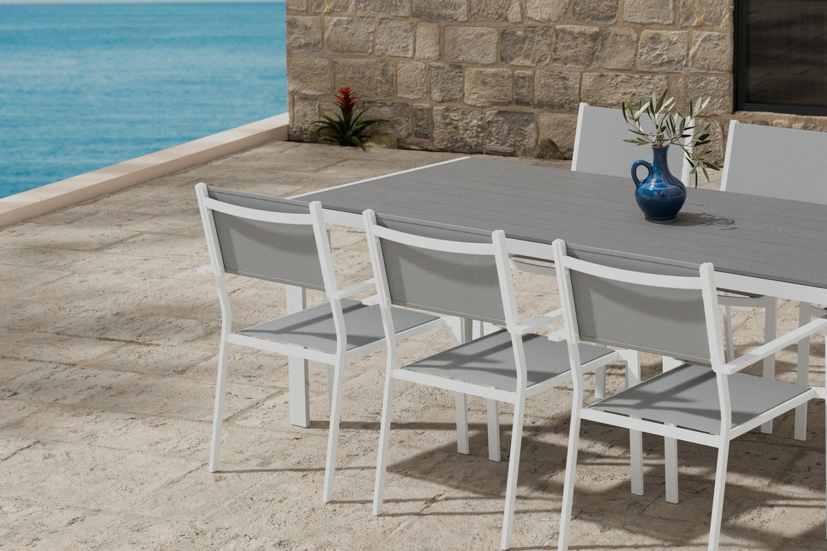 Esstisch mit Copacabana Stühlen in Grau präsentiert im Onlineshop von KAQTU Design AG. Gartentischset ist von Venture Home