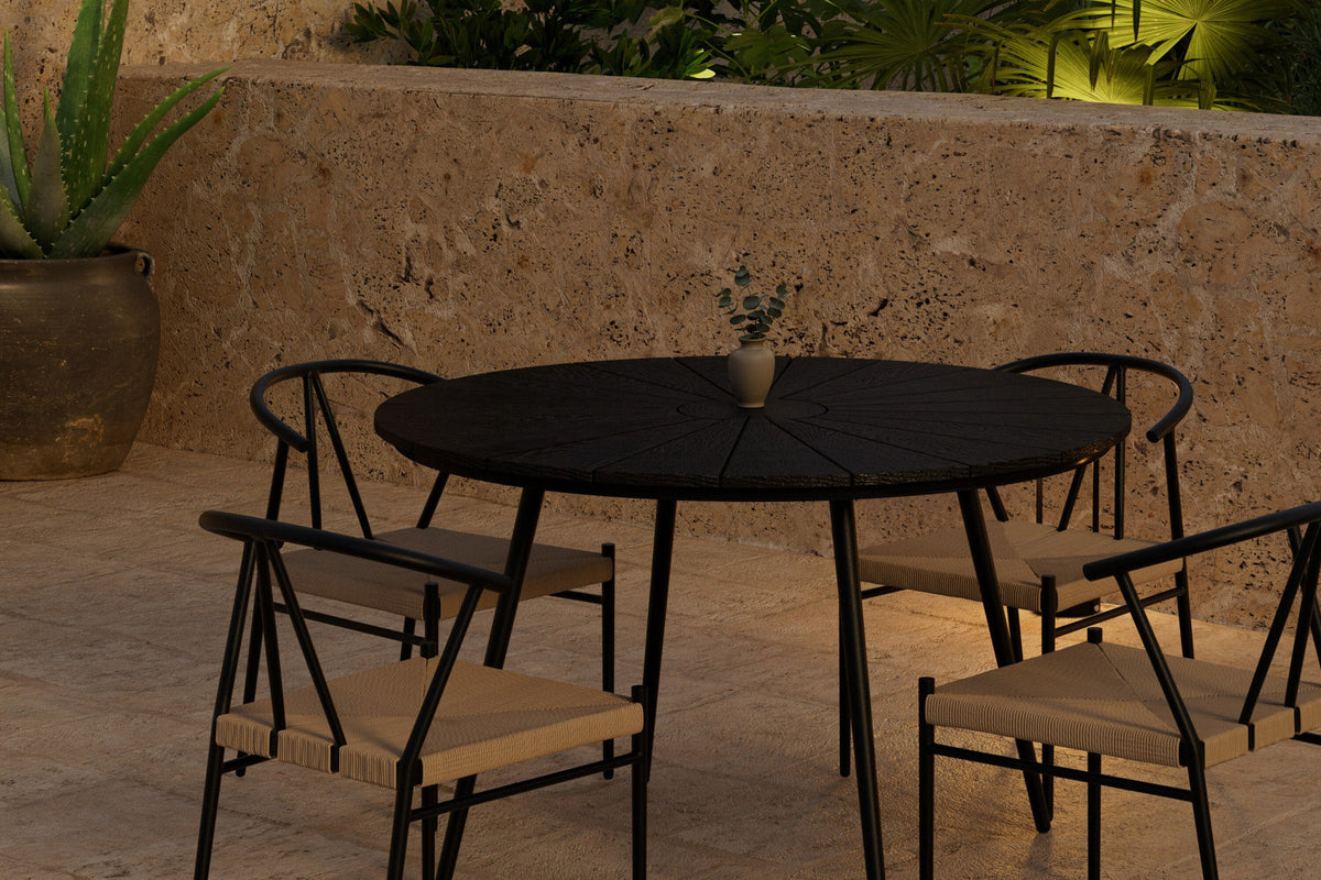 San Vito Esstisch mit Alfons Stühlen in Schwarz präsentiert im Onlineshop von KAQTU Design AG. Gartentischset ist von Venture Home