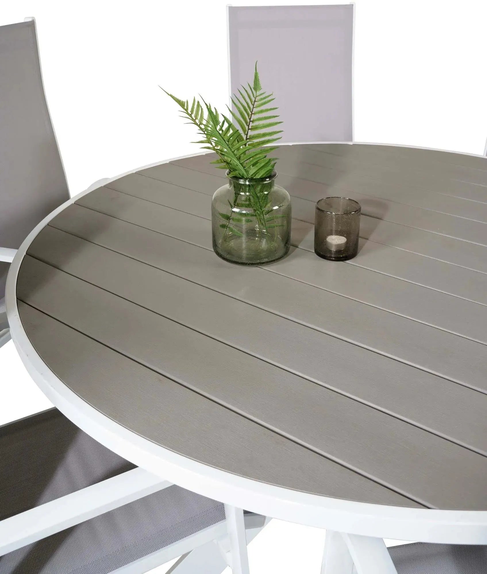 Elegantes Parma Set: Runder Tisch & 6 Copacabana Sessel von Venture.