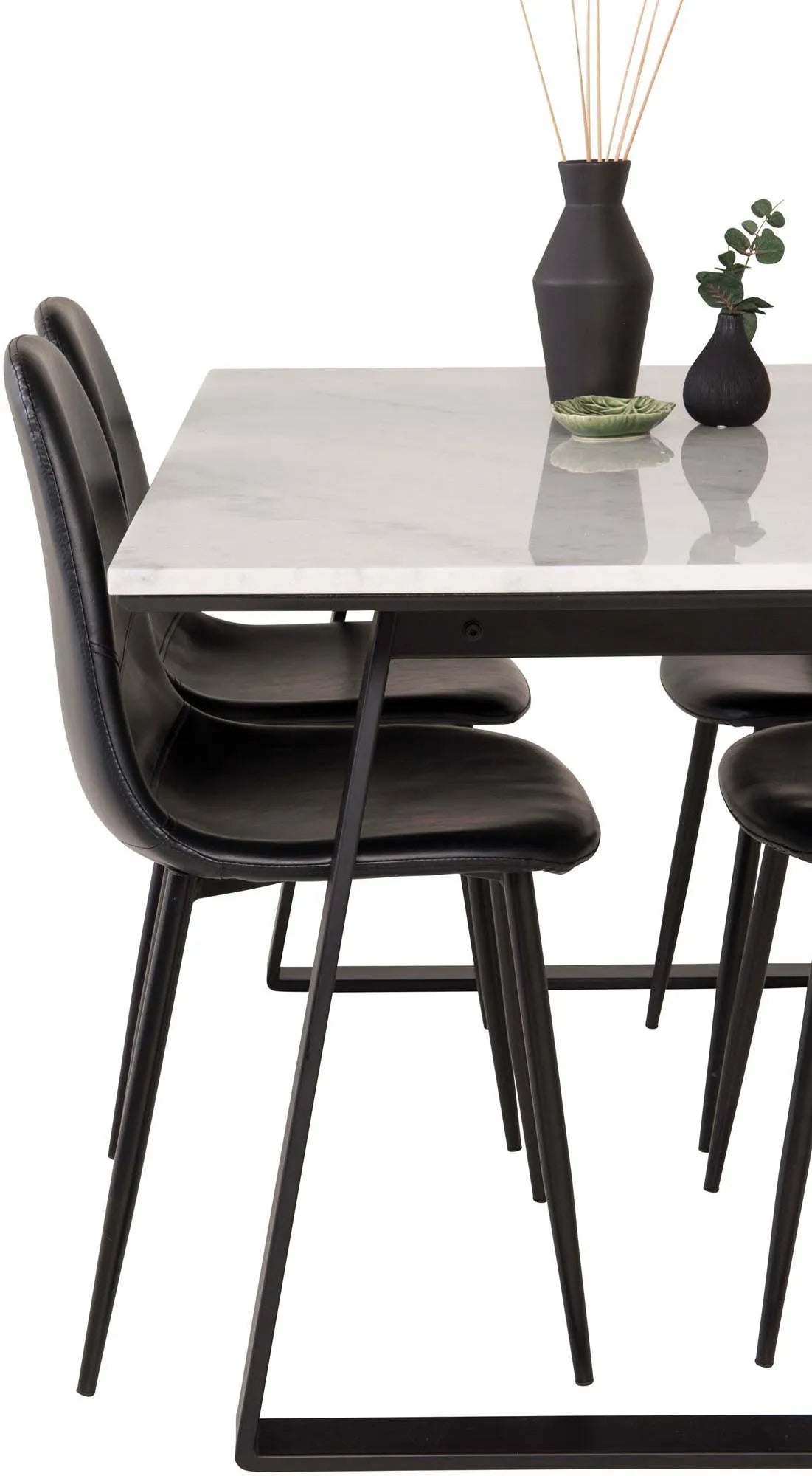 Elegantes Esszimmerset Estelle: Stilvoller Mittelpunkt Ihres Zuhauses.